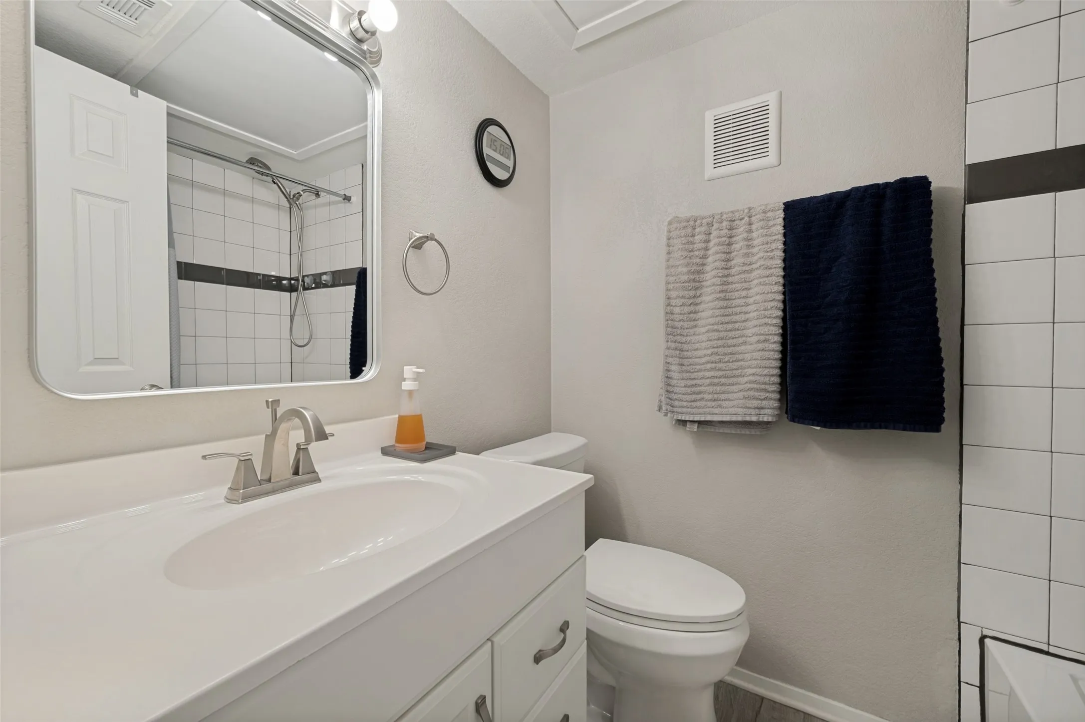 Townhouse For Sale in Grayson County , 1905 W Morton Street 1, Denison, Texas 75020, 3 Bedroom, 2 Bathroom, Garage spaces, 1,080 Sqft, built in 1962, mls#21363047, Real Estate Agent in Denison, Homes For Sale in Grayson county, Homes For Sale in Denison, Realtor in Denison Texas, Real Estate Brokerage Independent Realty Texas, Luminita Cordes Realtor