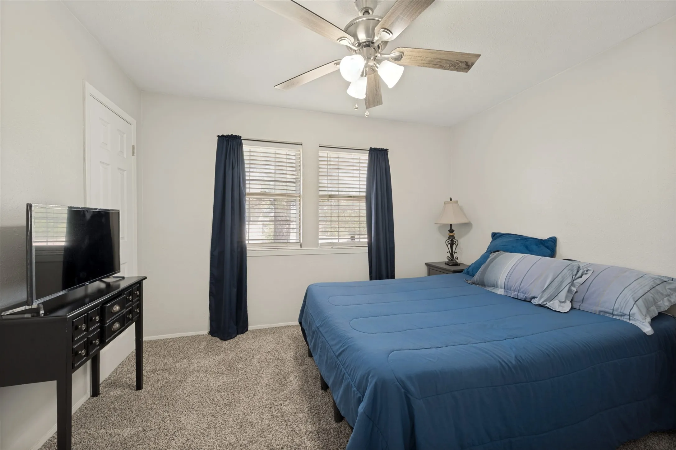 Townhouse For Sale in Grayson County , 1905 W Morton Street 1, Denison, Texas 75020, 3 Bedroom, 2 Bathroom, Garage spaces, 1,080 Sqft, built in 1962, mls#21363047, Real Estate Agent in Denison, Homes For Sale in Grayson county, Homes For Sale in Denison, Realtor in Denison Texas, Real Estate Brokerage Independent Realty Texas, Luminita Cordes Realtor