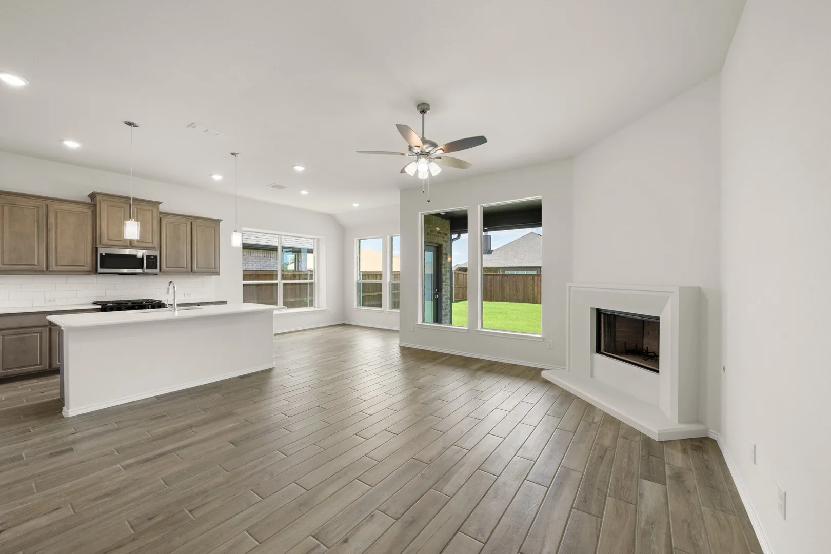 10_7749 Gatevine- Living Room-1