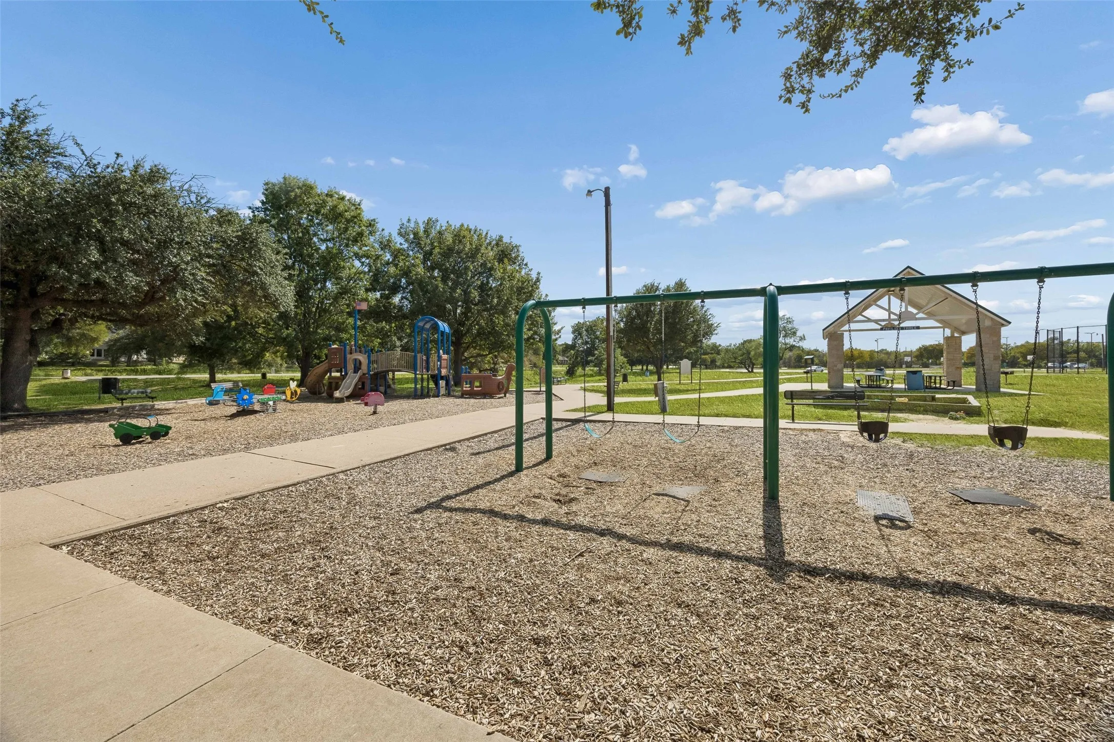 Single Family Residence For Sale in Tarrant County , 340 Austin Street, Keller, Texas 76248, 5 Bedroom, 2 Bathroom, 1 Garage spaces, 1,555 Sqft, built in 1992, mls#21363088, Real Estate Agent in Keller, Homes For Sale in Tarrant county, Homes For Sale in Keller, Realtor in Keller Texas, Real Estate Brokerage Independent Realty Texas, Luminita Cordes Realtor