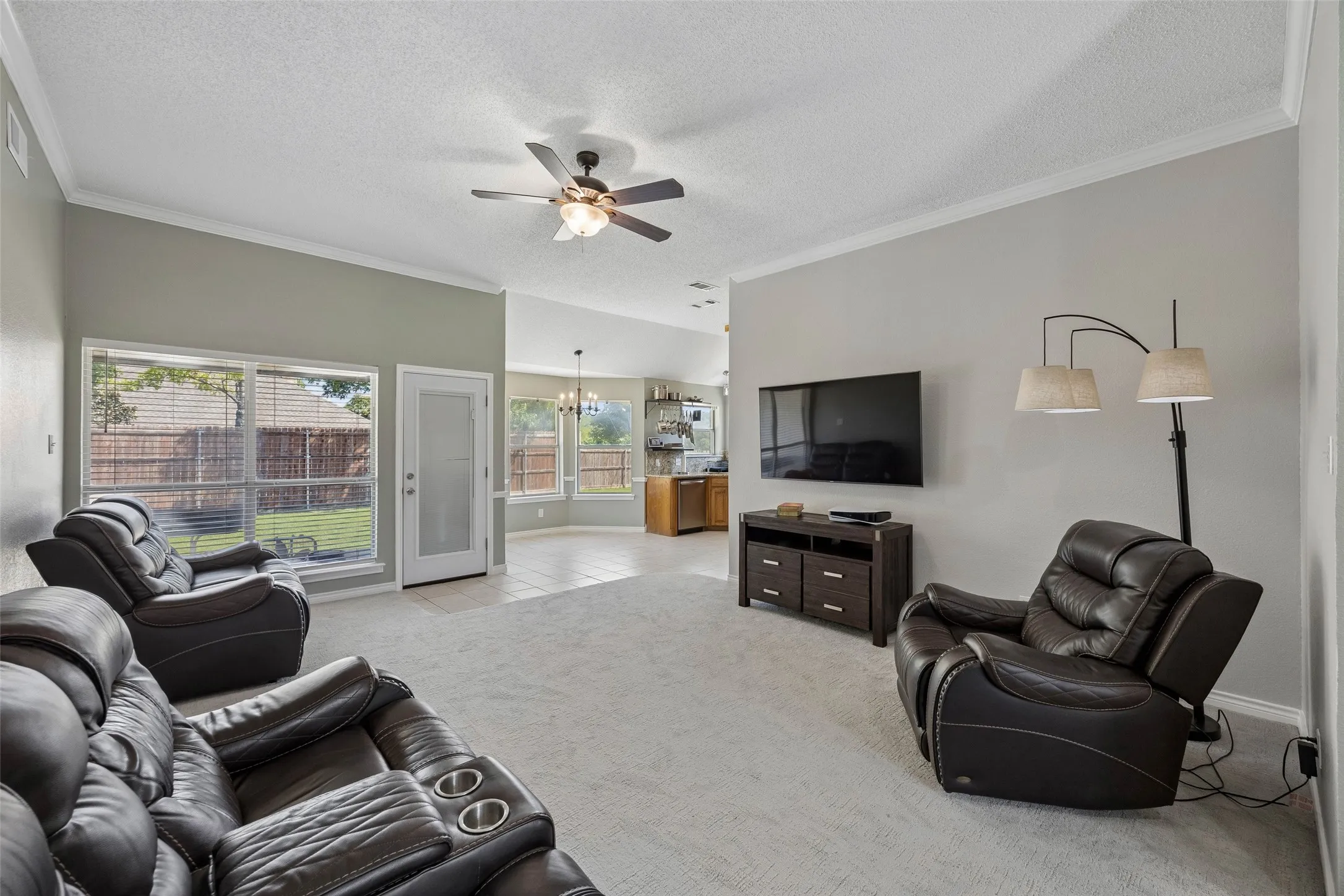 Single Family Residence For Sale in Tarrant County , 340 Austin Street, Keller, Texas 76248, 5 Bedroom, 2 Bathroom, 1 Garage spaces, 1,555 Sqft, built in 1992, mls#21363088, Real Estate Agent in Keller, Homes For Sale in Tarrant county, Homes For Sale in Keller, Realtor in Keller Texas, Real Estate Brokerage Independent Realty Texas, Luminita Cordes Realtor
