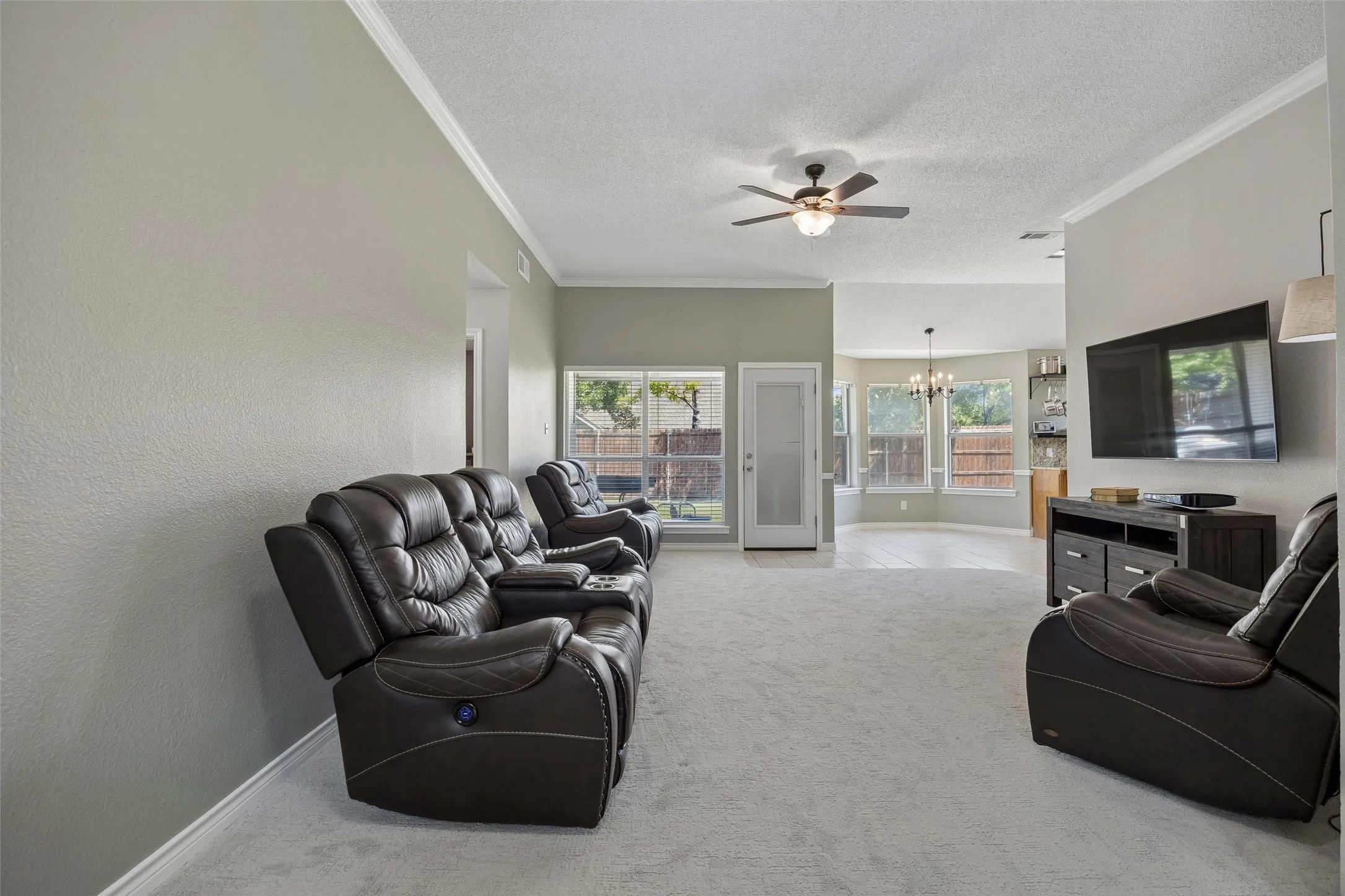Single Family Residence For Sale in Tarrant County , 340 Austin Street, Keller, Texas 76248, 5 Bedroom, 2 Bathroom, 1 Garage spaces, 1,555 Sqft, built in 1992, mls#21363088, Real Estate Agent in Keller, Homes For Sale in Tarrant county, Homes For Sale in Keller, Realtor in Keller Texas, Real Estate Brokerage Independent Realty Texas, Luminita Cordes Realtor