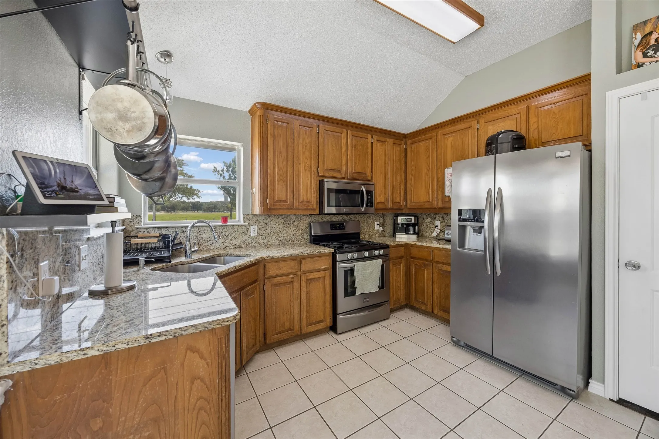 Single Family Residence For Sale in Tarrant County , 340 Austin Street, Keller, Texas 76248, 5 Bedroom, 2 Bathroom, 1 Garage spaces, 1,555 Sqft, built in 1992, mls#21363088, Real Estate Agent in Keller, Homes For Sale in Tarrant county, Homes For Sale in Keller, Realtor in Keller Texas, Real Estate Brokerage Independent Realty Texas, Luminita Cordes Realtor