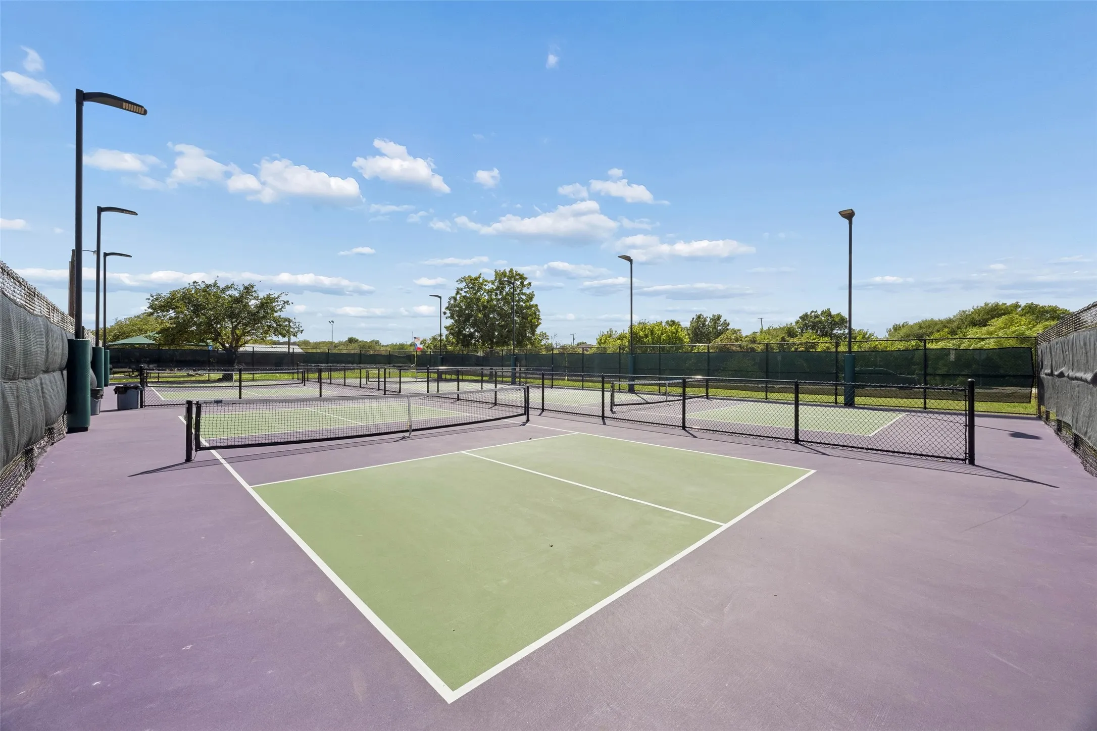 Single Family Residence For Sale in Tarrant County , 340 Austin Street, Keller, Texas 76248, 5 Bedroom, 2 Bathroom, 1 Garage spaces, 1,555 Sqft, built in 1992, mls#21363088, Real Estate Agent in Keller, Homes For Sale in Tarrant county, Homes For Sale in Keller, Realtor in Keller Texas, Real Estate Brokerage Independent Realty Texas, Luminita Cordes Realtor
