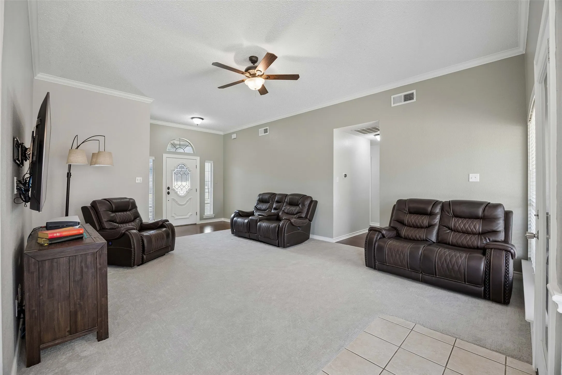 Single Family Residence For Sale in Tarrant County , 340 Austin Street, Keller, Texas 76248, 5 Bedroom, 2 Bathroom, 1 Garage spaces, 1,555 Sqft, built in 1992, mls#21363088, Real Estate Agent in Keller, Homes For Sale in Tarrant county, Homes For Sale in Keller, Realtor in Keller Texas, Real Estate Brokerage Independent Realty Texas, Luminita Cordes Realtor