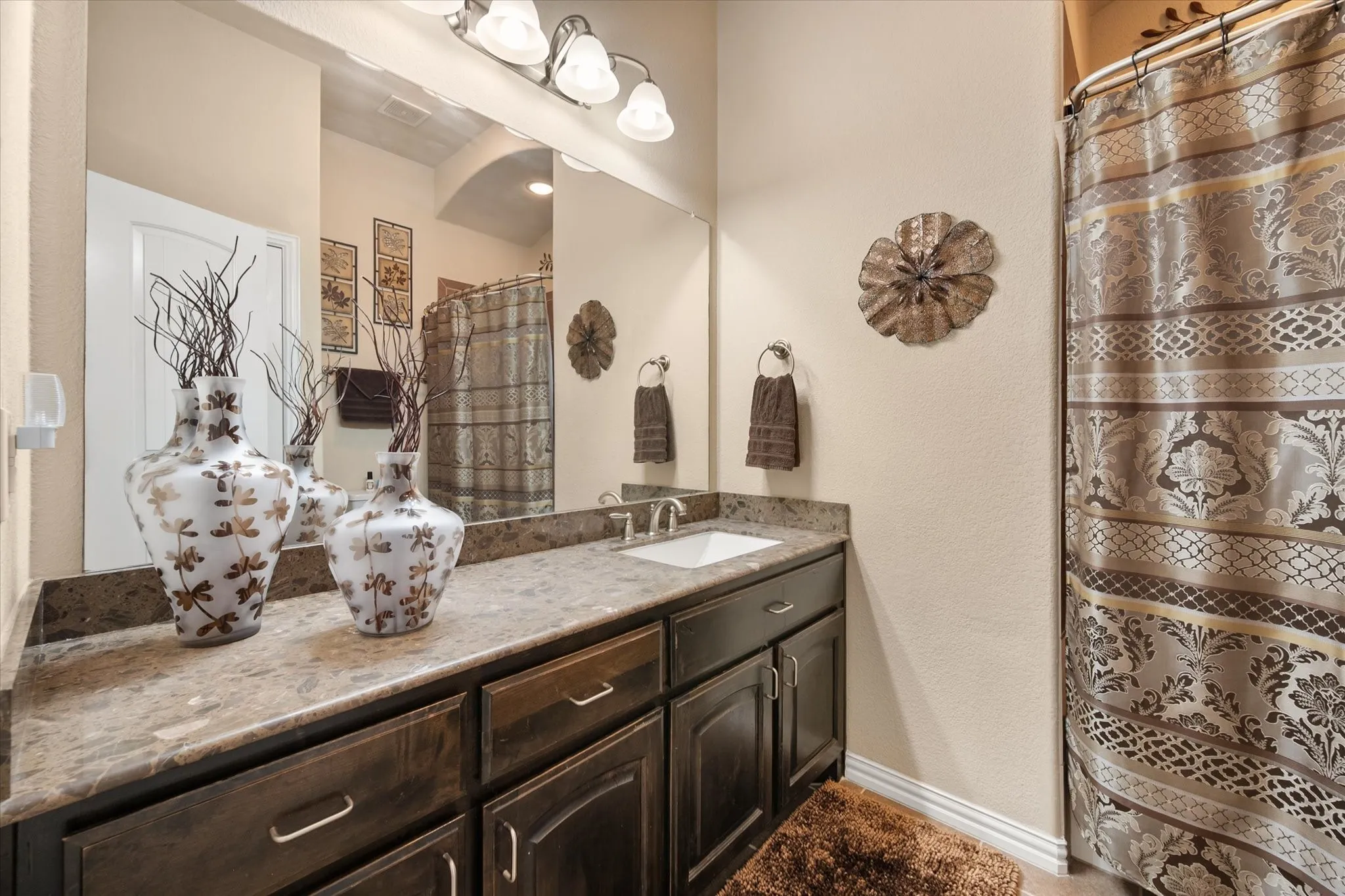 Single Family Residence For Sale in Tarrant County , 2943 Trail Lake Drive, Grand Prairie, Texas 75054, 4 Bedroom, 3 Bathroom, 2 Garage spaces, 2,392 Sqft, built in 2014, mls#21327974, Real Estate Agent in Grand Prairie, Homes For Sale in Tarrant county, Homes For Sale in Grand Prairie, Realtor in Grand Prairie Texas, Real Estate Brokerage Independent Realty Texas, Luminita Cordes Realtor