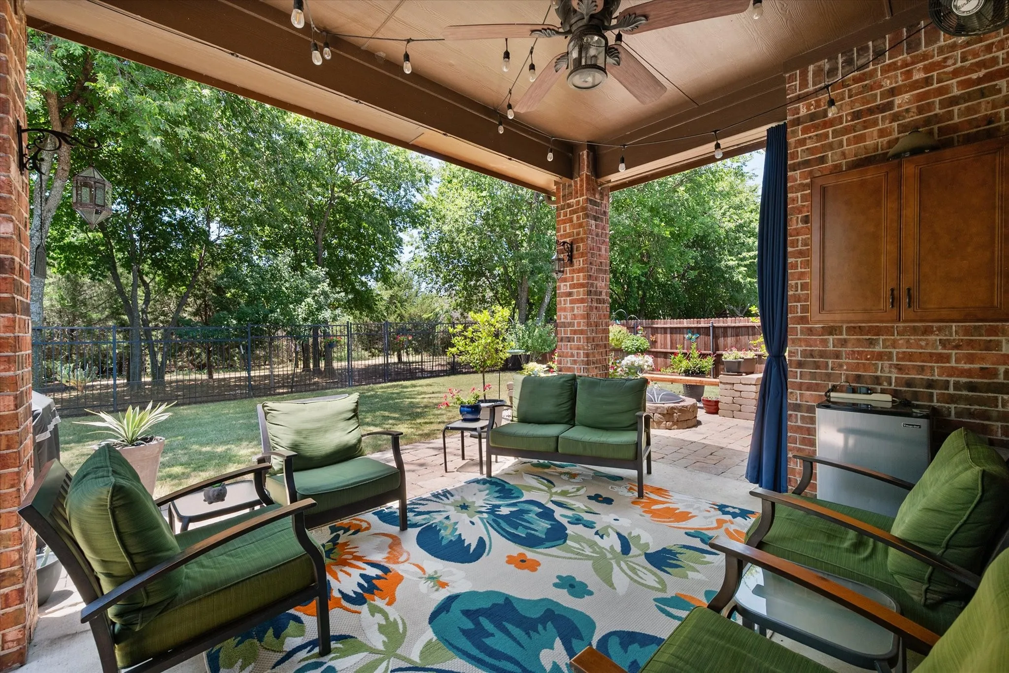 Single Family Residence For Sale in Tarrant County , 2943 Trail Lake Drive, Grand Prairie, Texas 75054, 4 Bedroom, 3 Bathroom, 2 Garage spaces, 2,392 Sqft, built in 2014, mls#21327974, Real Estate Agent in Grand Prairie, Homes For Sale in Tarrant county, Homes For Sale in Grand Prairie, Realtor in Grand Prairie Texas, Real Estate Brokerage Independent Realty Texas, Luminita Cordes Realtor