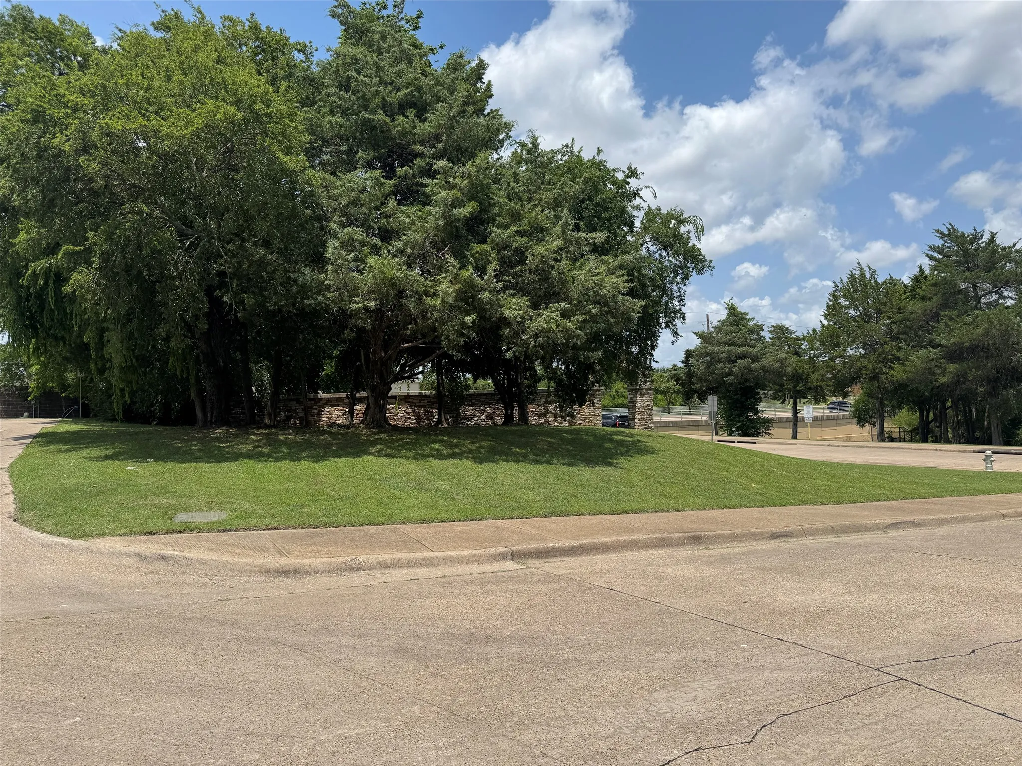 Improved Land For Sale in Dallas County , 1701 Plum Creek Drive, De Soto, Texas 75115, 0, 0, Garage spaces, 0 Sqft, built in 0, mls#21361314, Real Estate Agent in De Soto, Homes For Sale in Dallas county, Homes For Sale in De Soto, Realtor in De Soto Texas, Real Estate Brokerage Independent Realty Texas, Luminita Cordes Realtor