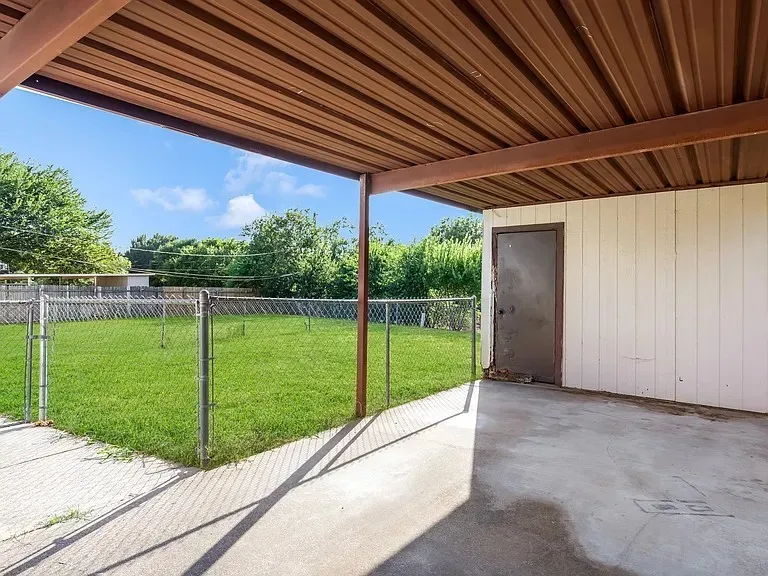 Duplex For Rent in Tarrant County , 6603 Central Avenue, North Richland Hills, Texas 76182, 2 Bedroom, 2 Bathroom, Garage spaces, 1,077 Sqft, built in 1984, mls#21363294, Real Estate Agent in North Richland Hills, Homes For Rent in Tarrant county, Homes For Rent in North Richland Hills, Realtor in North Richland Hills Texas, Real Estate Brokerage Independent Realty Texas, Luminita Cordes Realtor