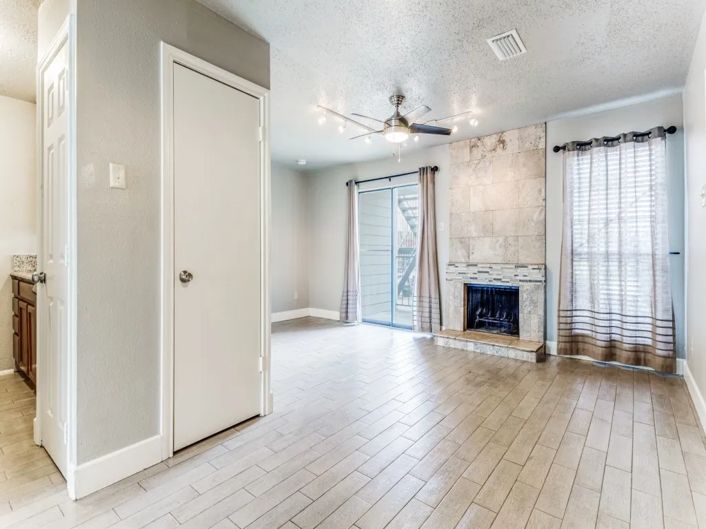 Condominium For Rent in Dallas County , 1503 N Garrett Avenue 111, Dallas, Texas 75206, 1 Bedroom, 1 Bathroom, Garage spaces, 586 Sqft, built in 1982, mls#21363298, Real Estate Agent in Dallas, Homes For Rent in Dallas county, Homes For Rent in Dallas, Realtor in Dallas Texas, Real Estate Brokerage Independent Realty Texas, Luminita Cordes Realtor