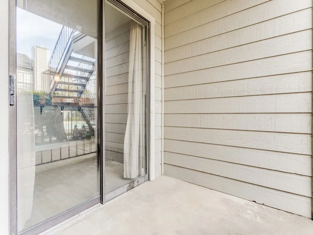 Condominium For Rent in Dallas County , 1503 N Garrett Avenue 111, Dallas, Texas 75206, 1 Bedroom, 1 Bathroom, Garage spaces, 586 Sqft, built in 1982, mls#21363298, Real Estate Agent in Dallas, Homes For Rent in Dallas county, Homes For Rent in Dallas, Realtor in Dallas Texas, Real Estate Brokerage Independent Realty Texas, Luminita Cordes Realtor