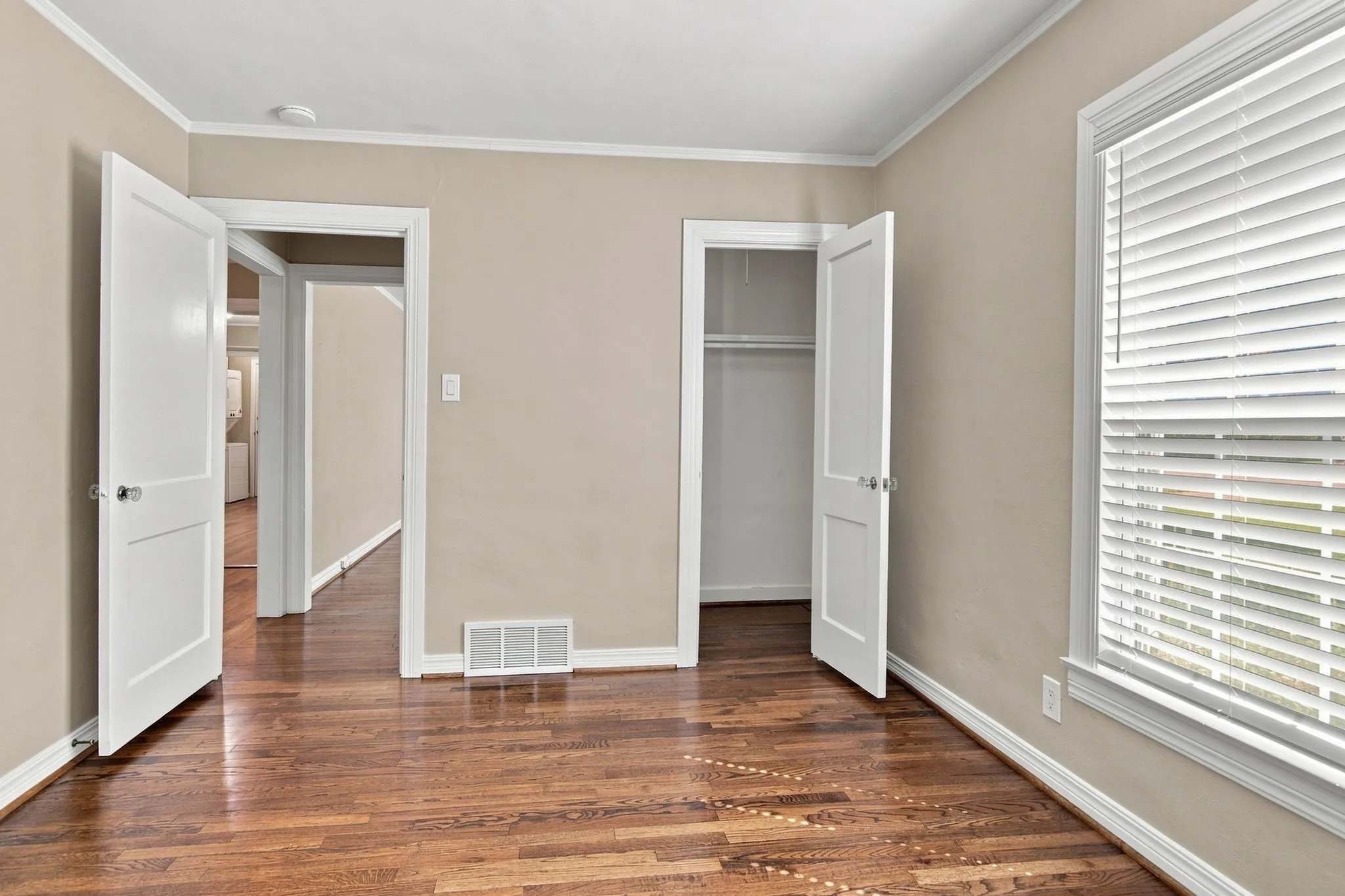 Single Family Residence For Rent in Tarrant County , 603 Merritt Street, River Oaks, Texas 76114, 2 Bedroom, 1 Bathroom, 1 Garage spaces, 1,167 Sqft, built in 1943, mls#21363312, Real Estate Agent in River Oaks, Homes For Rent in Tarrant county, Homes For Rent in River Oaks, Realtor in River Oaks Texas, Real Estate Brokerage Independent Realty Texas, Luminita Cordes Realtor