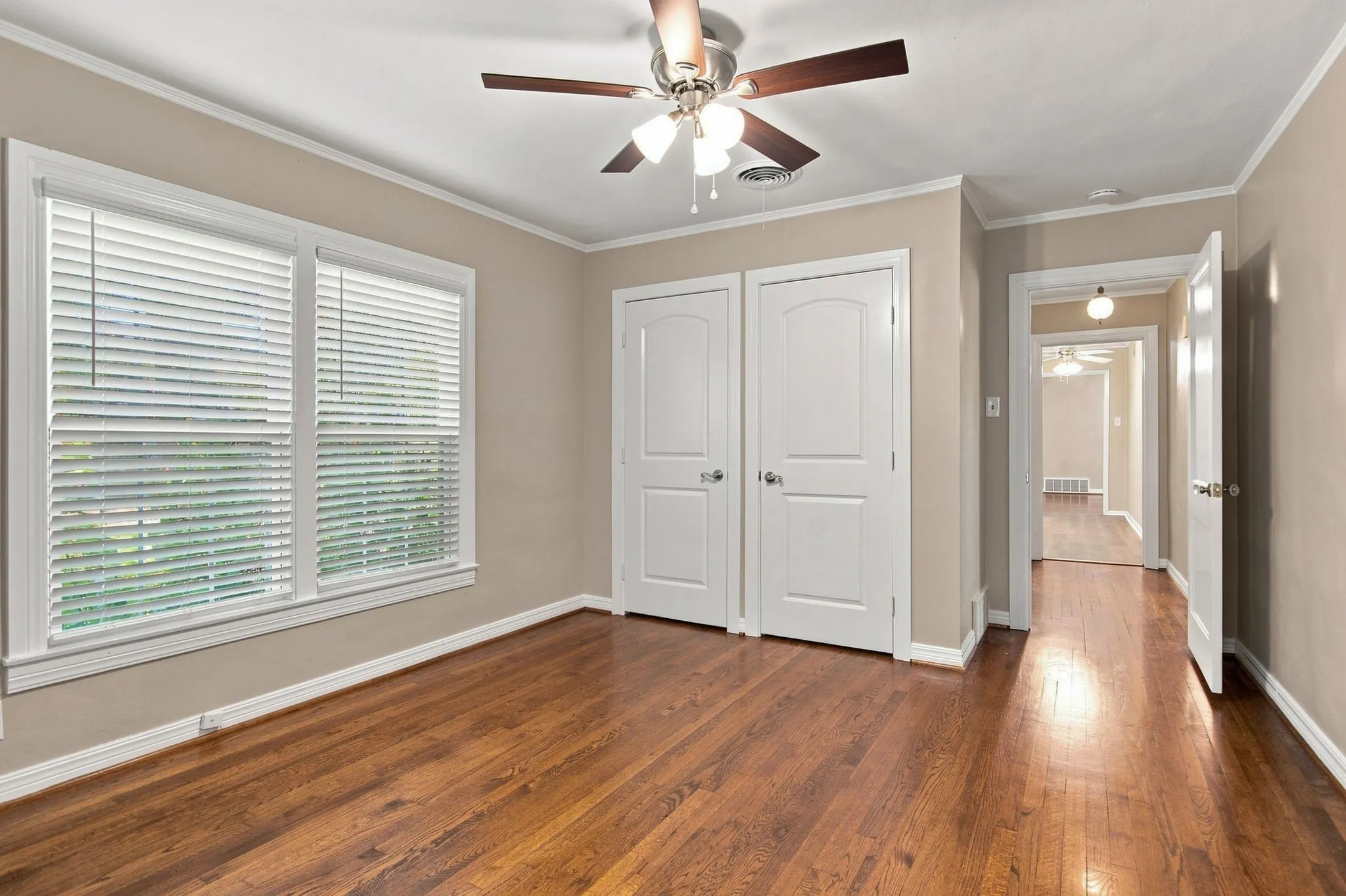 Single Family Residence For Rent in Tarrant County , 603 Merritt Street, River Oaks, Texas 76114, 2 Bedroom, 1 Bathroom, 1 Garage spaces, 1,167 Sqft, built in 1943, mls#21363312, Real Estate Agent in River Oaks, Homes For Rent in Tarrant county, Homes For Rent in River Oaks, Realtor in River Oaks Texas, Real Estate Brokerage Independent Realty Texas, Luminita Cordes Realtor