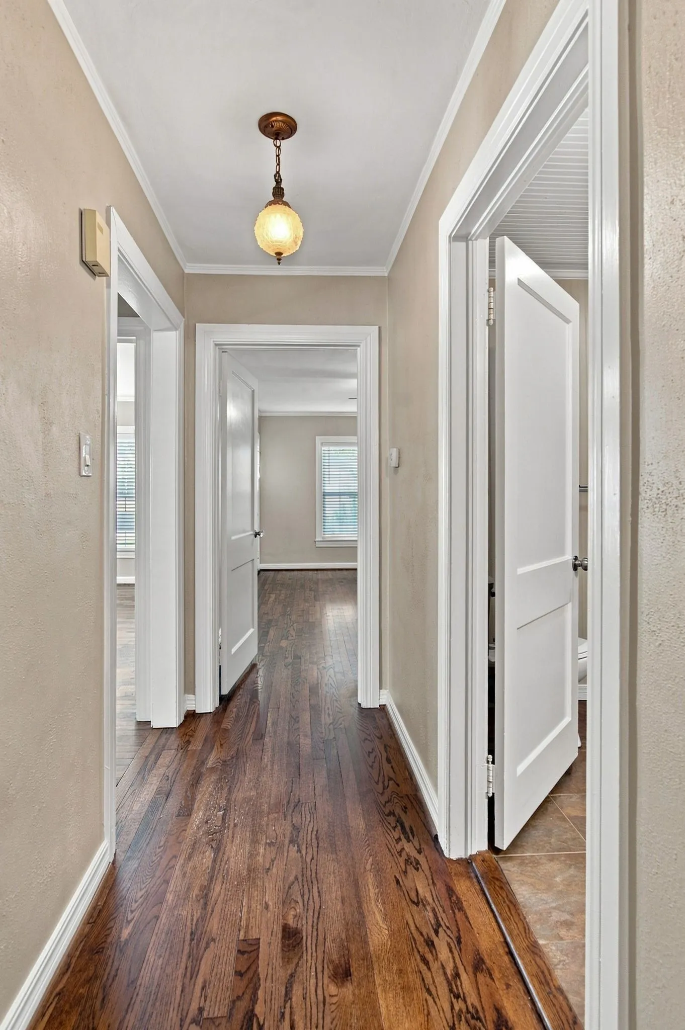 Single Family Residence For Rent in Tarrant County , 603 Merritt Street, River Oaks, Texas 76114, 2 Bedroom, 1 Bathroom, 1 Garage spaces, 1,167 Sqft, built in 1943, mls#21363312, Real Estate Agent in River Oaks, Homes For Rent in Tarrant county, Homes For Rent in River Oaks, Realtor in River Oaks Texas, Real Estate Brokerage Independent Realty Texas, Luminita Cordes Realtor