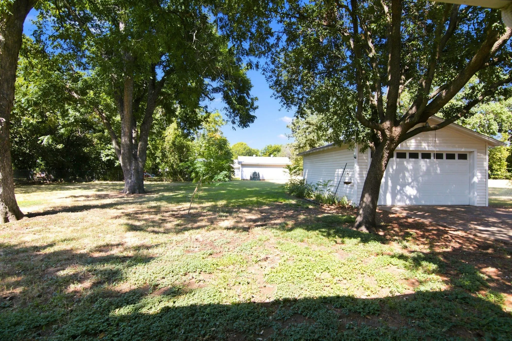Single Family Residence For Rent in Tarrant County , 603 Merritt Street, River Oaks, Texas 76114, 2 Bedroom, 1 Bathroom, 1 Garage spaces, 1,167 Sqft, built in 1943, mls#21363312, Real Estate Agent in River Oaks, Homes For Rent in Tarrant county, Homes For Rent in River Oaks, Realtor in River Oaks Texas, Real Estate Brokerage Independent Realty Texas, Luminita Cordes Realtor