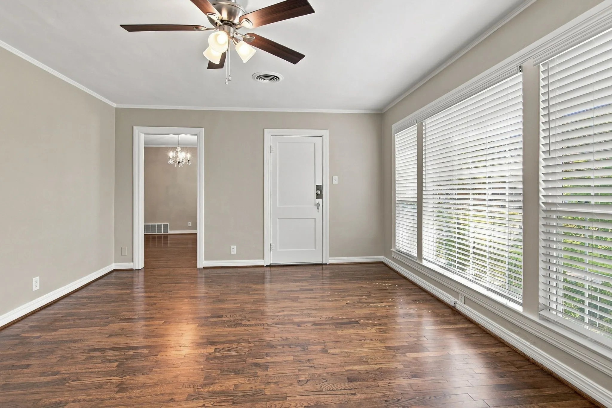 Single Family Residence For Rent in Tarrant County , 603 Merritt Street, River Oaks, Texas 76114, 2 Bedroom, 1 Bathroom, 1 Garage spaces, 1,167 Sqft, built in 1943, mls#21363312, Real Estate Agent in River Oaks, Homes For Rent in Tarrant county, Homes For Rent in River Oaks, Realtor in River Oaks Texas, Real Estate Brokerage Independent Realty Texas, Luminita Cordes Realtor
