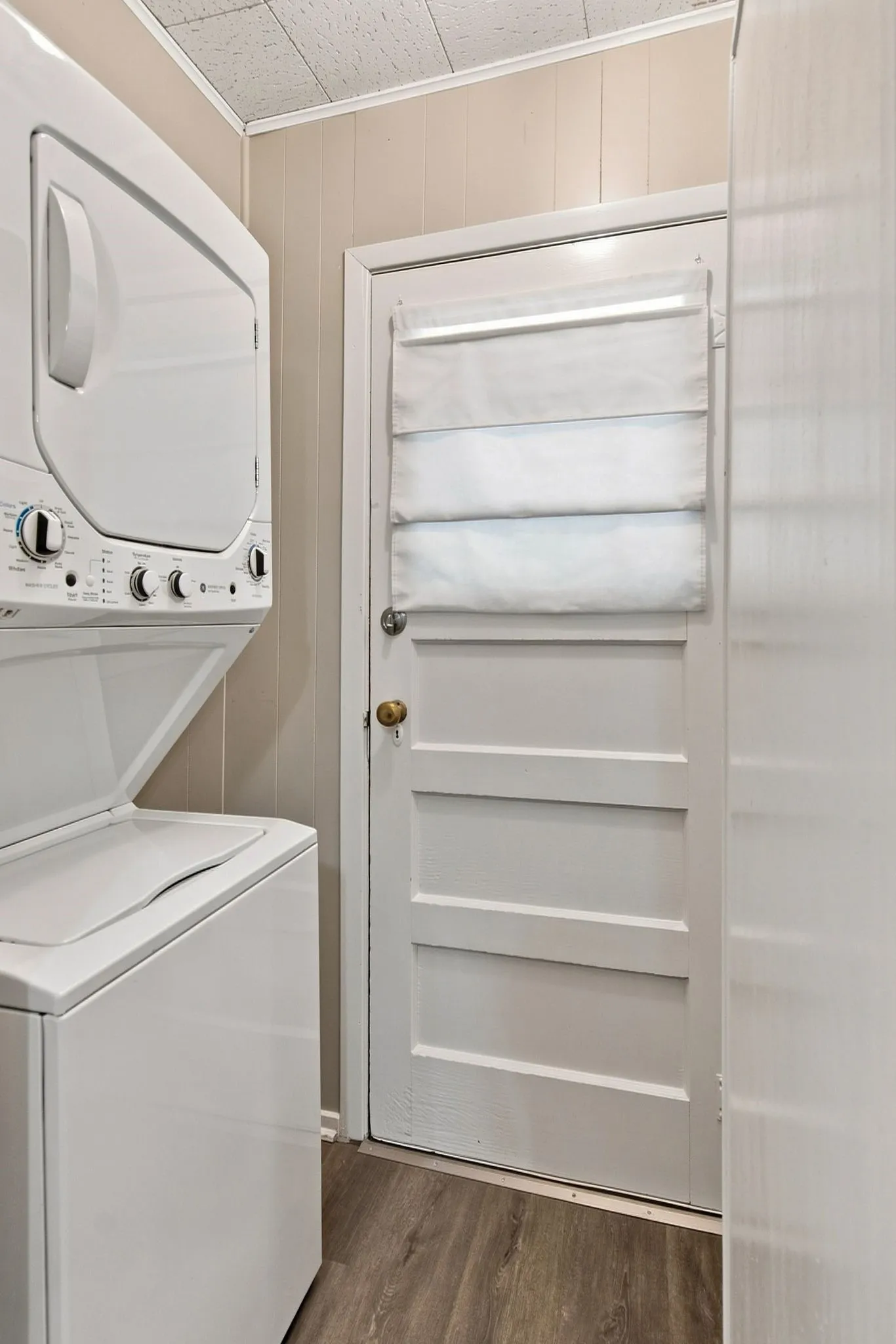 Single Family Residence For Rent in Tarrant County , 603 Merritt Street, River Oaks, Texas 76114, 2 Bedroom, 1 Bathroom, 1 Garage spaces, 1,167 Sqft, built in 1943, mls#21363312, Real Estate Agent in River Oaks, Homes For Rent in Tarrant county, Homes For Rent in River Oaks, Realtor in River Oaks Texas, Real Estate Brokerage Independent Realty Texas, Luminita Cordes Realtor