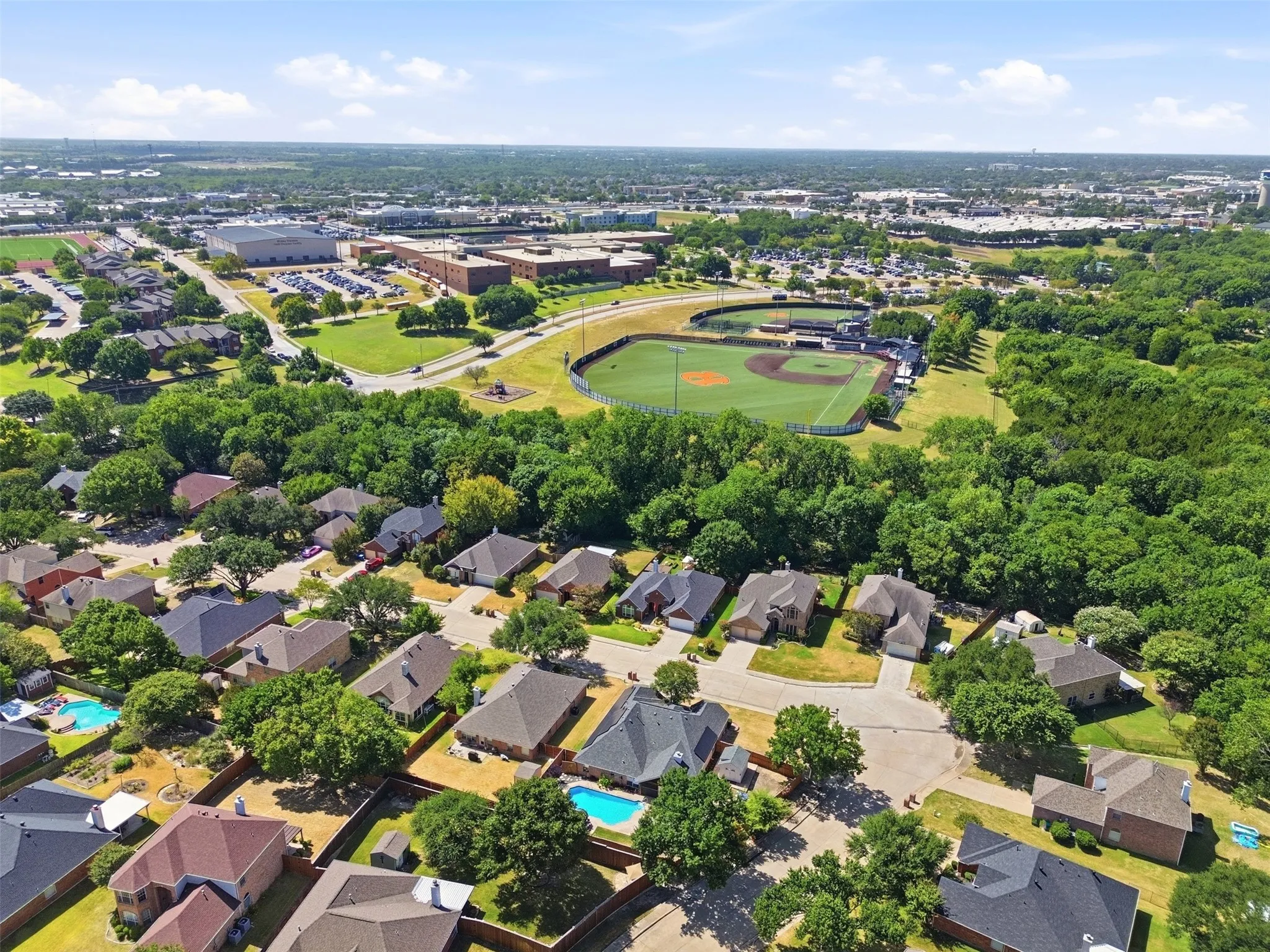 Single Family Residence For Sale in Rockwall County , 110 Julian Drive, Rockwall, Texas 75087, 4 Bedroom, 2 Bathroom, 2 Garage spaces, 2,296 Sqft, built in 1996, mls#21361806, Real Estate Agent in Rockwall, Homes For Sale in Rockwall county, Homes For Sale in Rockwall, Realtor in Rockwall Texas, Real Estate Brokerage Independent Realty Texas, Luminita Cordes Realtor
