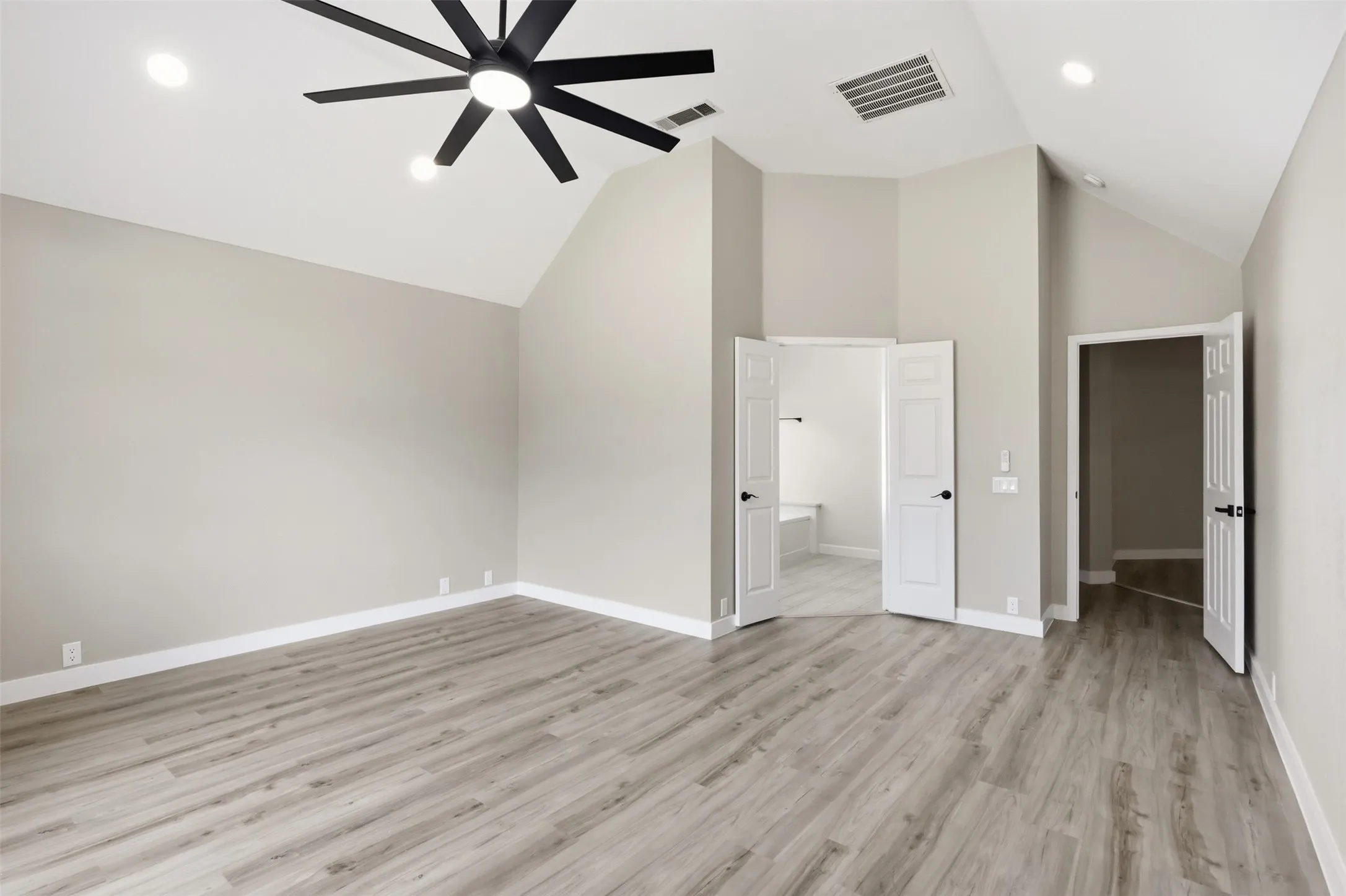 Single Family Residence For Sale in Rockwall County , 110 Julian Drive, Rockwall, Texas 75087, 4 Bedroom, 2 Bathroom, 2 Garage spaces, 2,296 Sqft, built in 1996, mls#21361806, Real Estate Agent in Rockwall, Homes For Sale in Rockwall county, Homes For Sale in Rockwall, Realtor in Rockwall Texas, Real Estate Brokerage Independent Realty Texas, Luminita Cordes Realtor