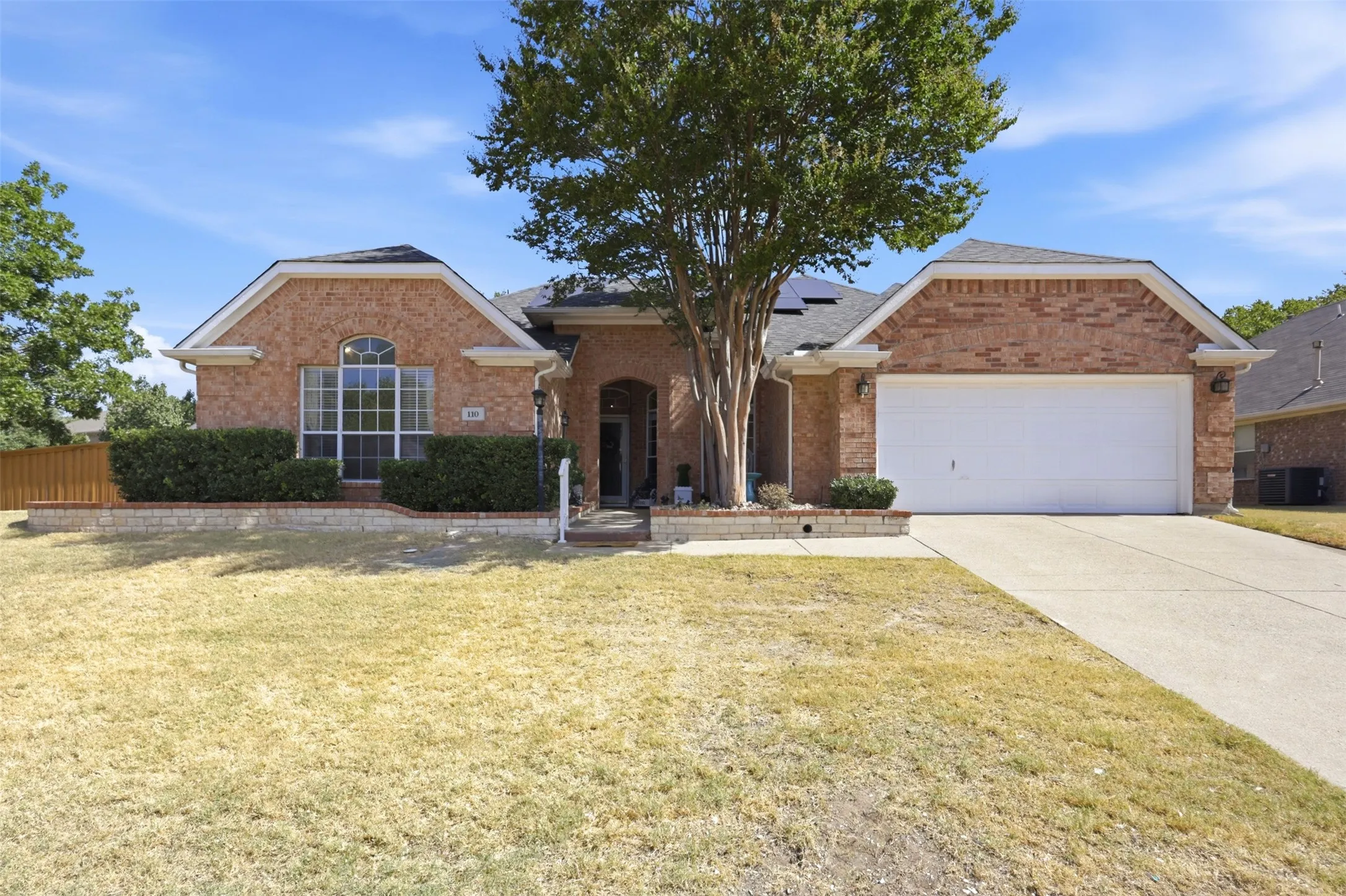 Single Family Residence For Sale in Rockwall County , 110 Julian Drive, Rockwall, Texas 75087, 4 Bedroom, 2 Bathroom, 2 Garage spaces, 2,296 Sqft, built in 1996, mls#21361806, Real Estate Agent in Rockwall, Homes For Sale in Rockwall county, Homes For Sale in Rockwall, Realtor in Rockwall Texas, Real Estate Brokerage Independent Realty Texas, Luminita Cordes Realtor