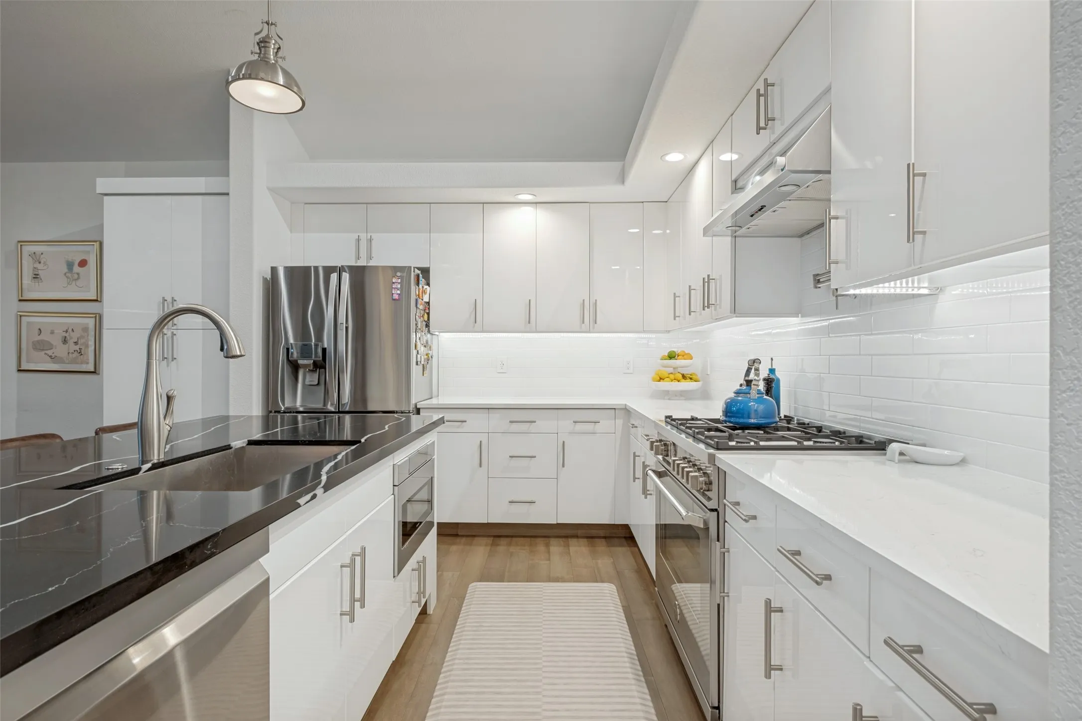 Single Family Residence For Sale in Dallas County , 8627 San Leandro Drive, Dallas, Texas 75218, 5 Bedroom, 5 Bathroom, 2 Garage spaces, 2,925 Sqft, built in 2019, mls#21340013, Real Estate Agent in Dallas, Homes For Sale in Dallas county, Homes For Sale in Dallas, Realtor in Dallas Texas, Real Estate Brokerage Independent Realty Texas, Luminita Cordes Realtor