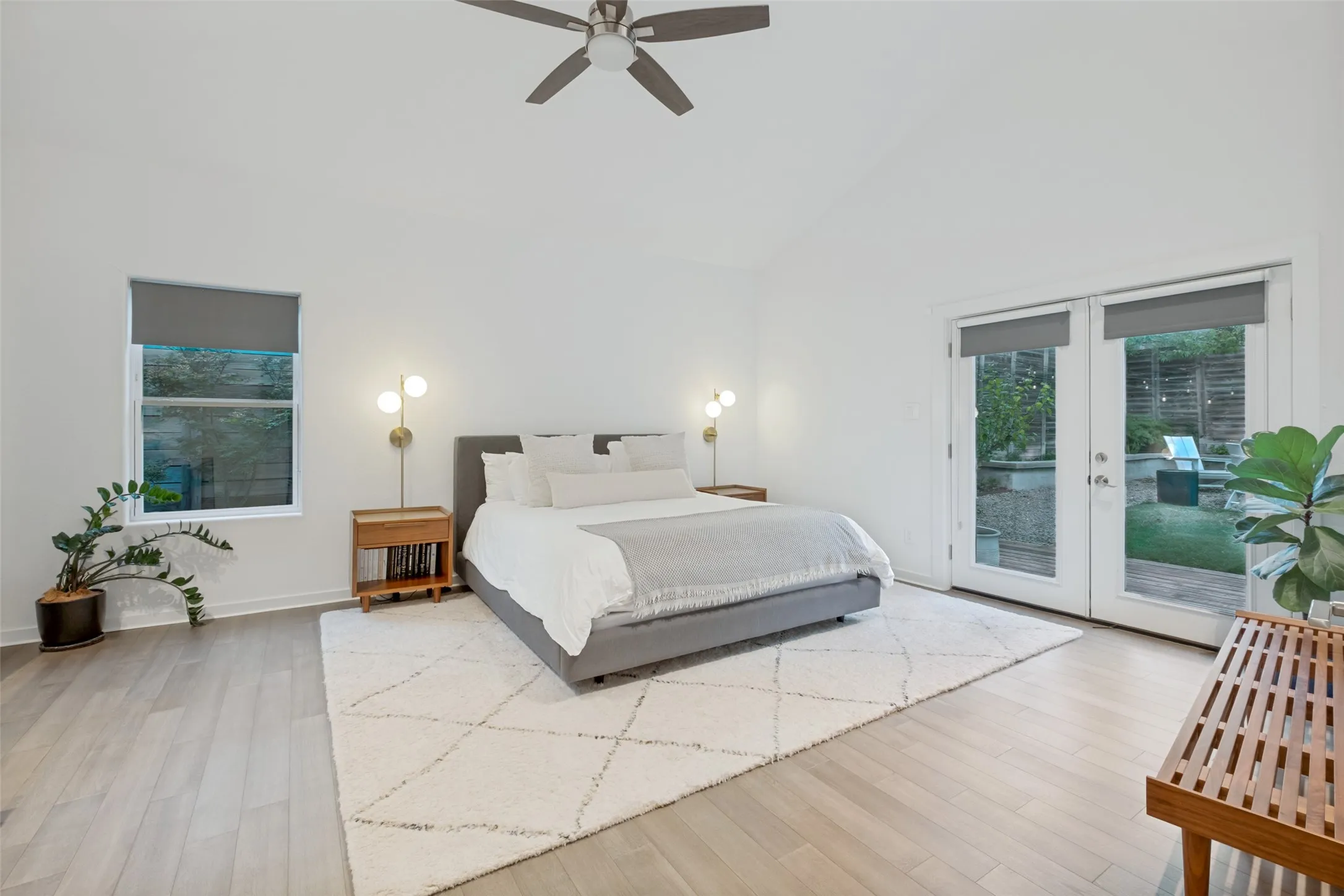 Single Family Residence For Sale in Dallas County , 8627 San Leandro Drive, Dallas, Texas 75218, 5 Bedroom, 5 Bathroom, 2 Garage spaces, 2,925 Sqft, built in 2019, mls#21340013, Real Estate Agent in Dallas, Homes For Sale in Dallas county, Homes For Sale in Dallas, Realtor in Dallas Texas, Real Estate Brokerage Independent Realty Texas, Luminita Cordes Realtor