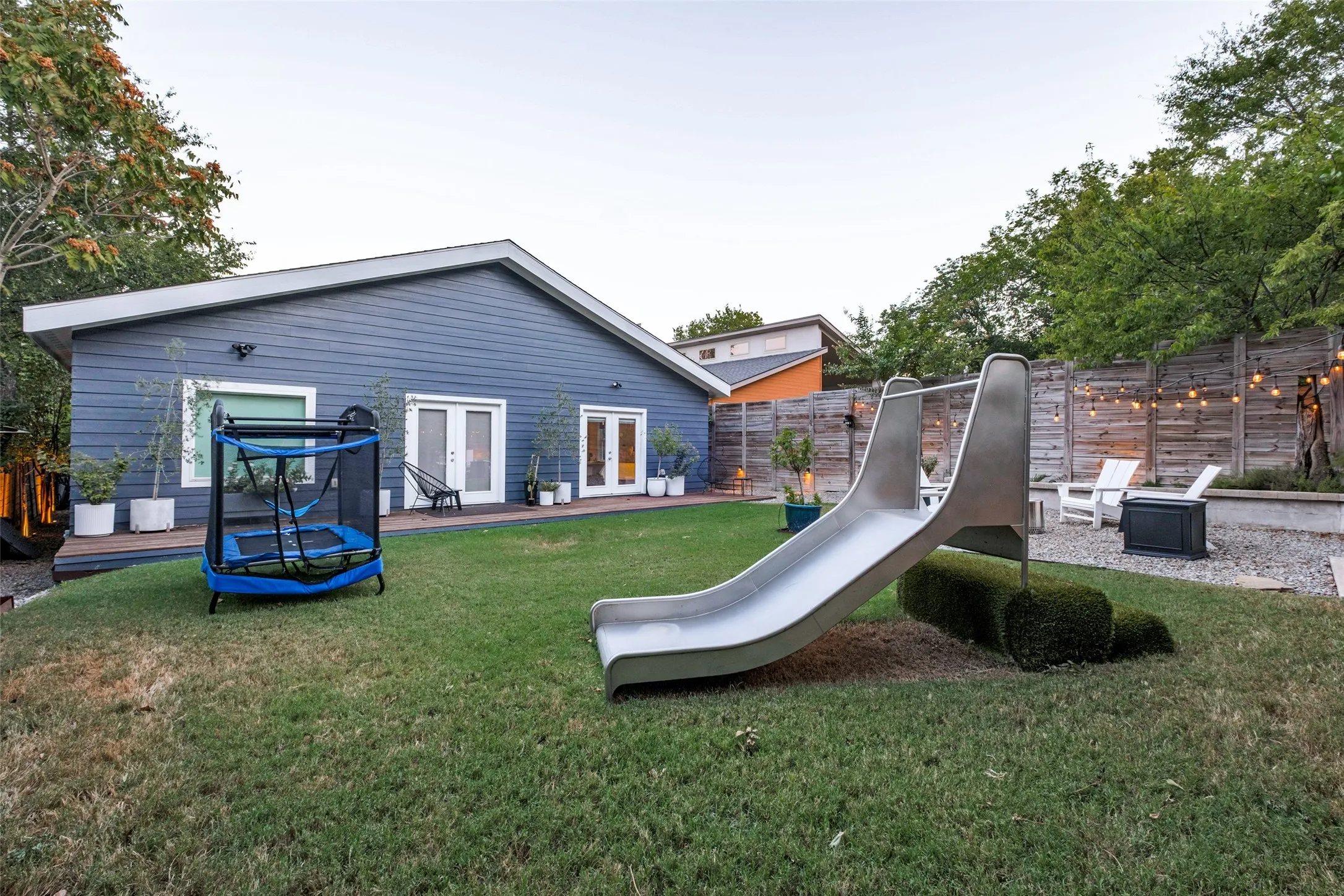 Single Family Residence For Sale in Dallas County , 8627 San Leandro Drive, Dallas, Texas 75218, 5 Bedroom, 5 Bathroom, 2 Garage spaces, 2,925 Sqft, built in 2019, mls#21340013, Real Estate Agent in Dallas, Homes For Sale in Dallas county, Homes For Sale in Dallas, Realtor in Dallas Texas, Real Estate Brokerage Independent Realty Texas, Luminita Cordes Realtor