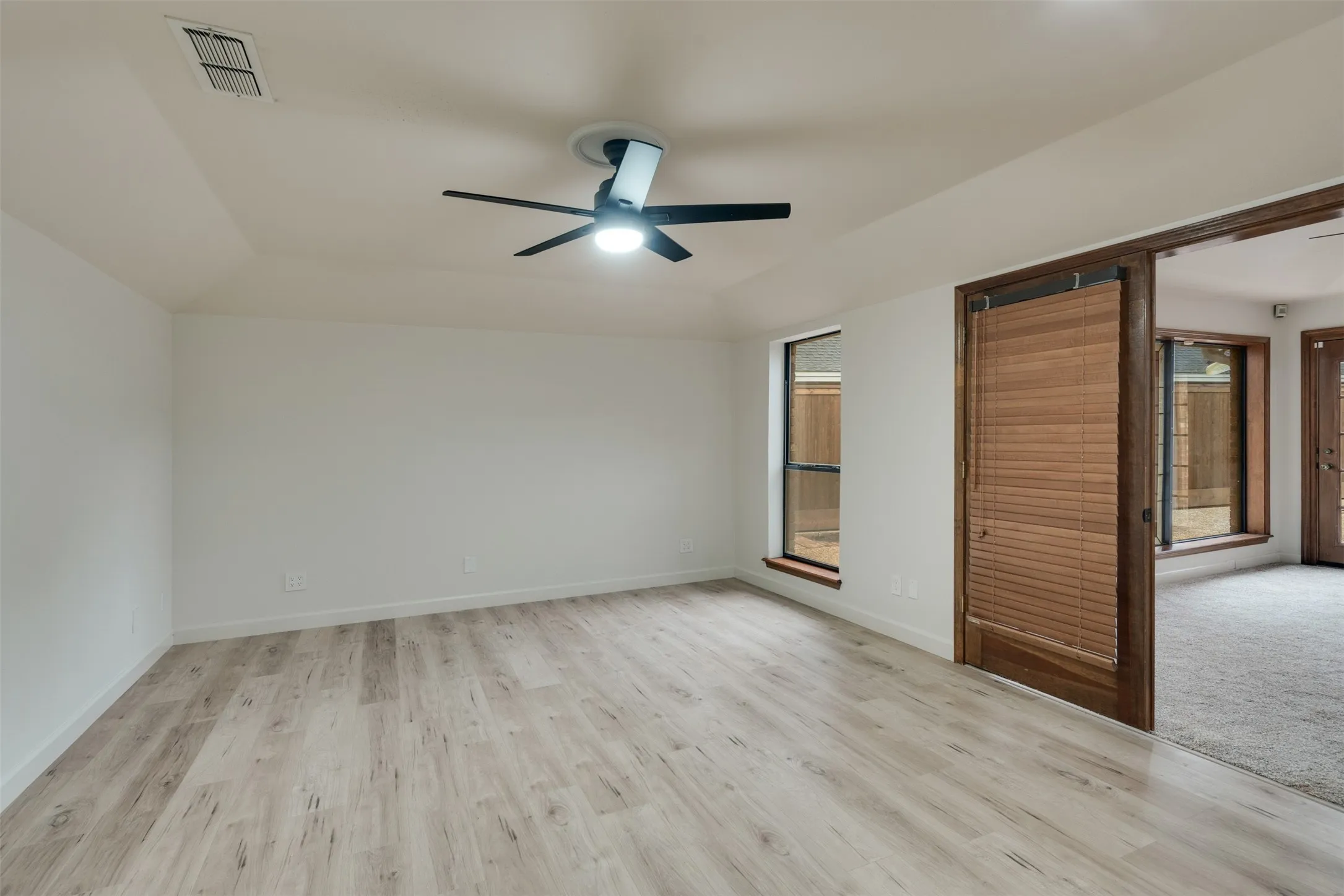 Single Family Residence For Sale in Wichita County , 2614 San Simeon Drive, Wichita Falls, Texas 76308, 4 Bedroom, 3 Bathroom, 2 Garage spaces, 4,004 Sqft, built in 1983, mls#21362629, Real Estate Agent in Wichita Falls, Homes For Sale in Wichita county, Homes For Sale in Wichita Falls, Realtor in Wichita Falls Texas, Real Estate Brokerage Independent Realty Texas, Luminita Cordes Realtor