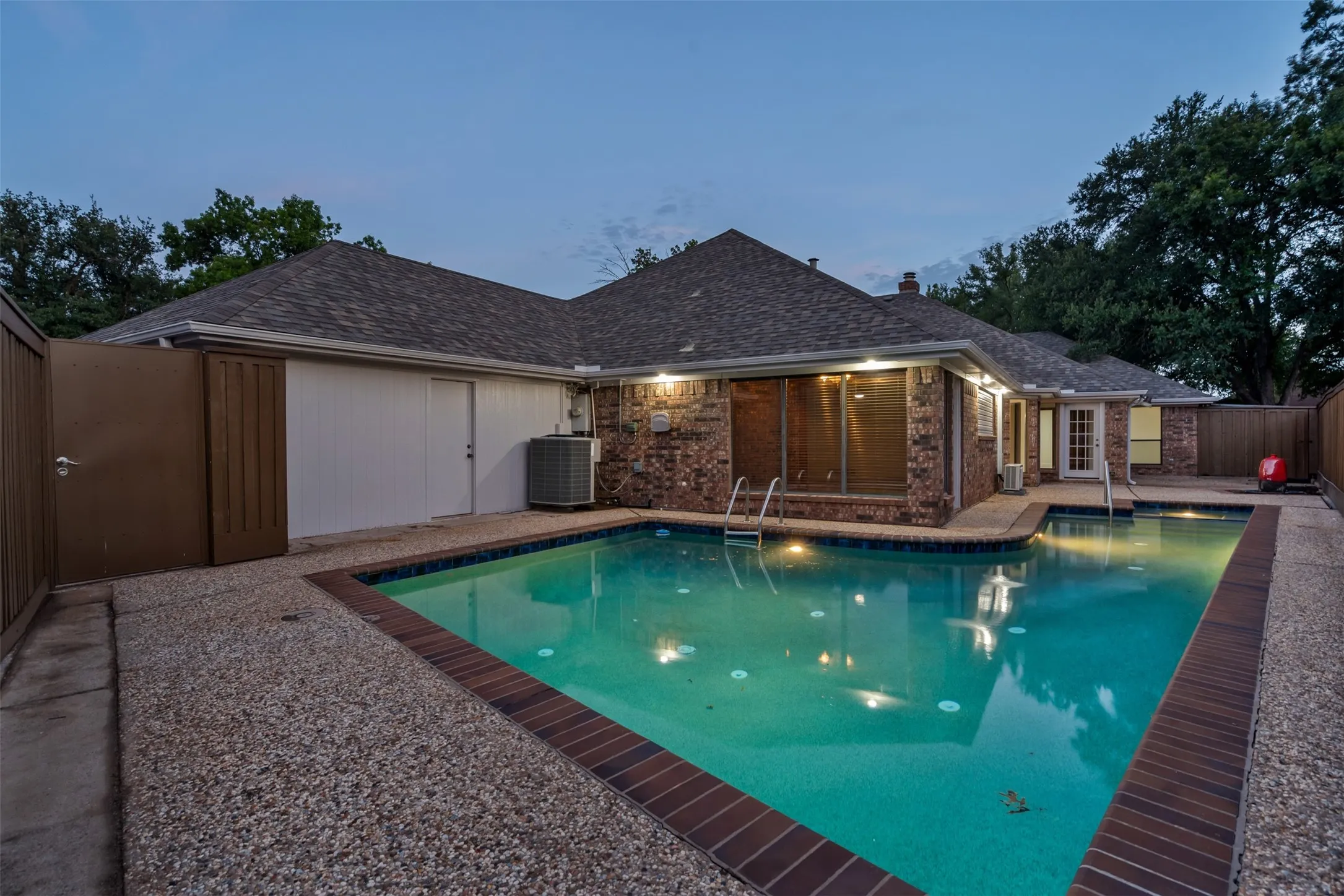 Single Family Residence For Sale in Wichita County , 2614 San Simeon Drive, Wichita Falls, Texas 76308, 4 Bedroom, 3 Bathroom, 2 Garage spaces, 4,004 Sqft, built in 1983, mls#21362629, Real Estate Agent in Wichita Falls, Homes For Sale in Wichita county, Homes For Sale in Wichita Falls, Realtor in Wichita Falls Texas, Real Estate Brokerage Independent Realty Texas, Luminita Cordes Realtor