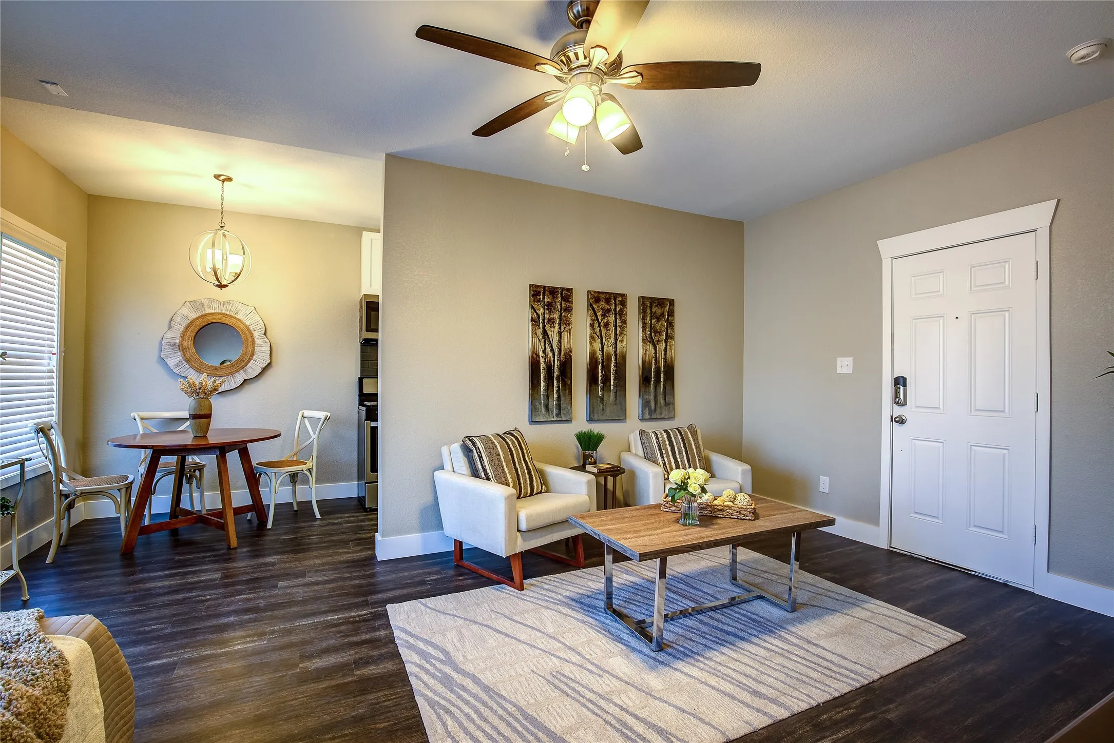 Apartment For Rent in Dallas County , 615 N Marsalis Avenue 3, Dallas, Texas 75203, 1 Bedroom, 1 Bathroom, Garage spaces, 420 Sqft, built in 1926, mls#21363321, Real Estate Agent in Dallas, Homes For Rent in Dallas county, Homes For Rent in Dallas, Realtor in Dallas Texas, Real Estate Brokerage Independent Realty Texas, Luminita Cordes Realtor