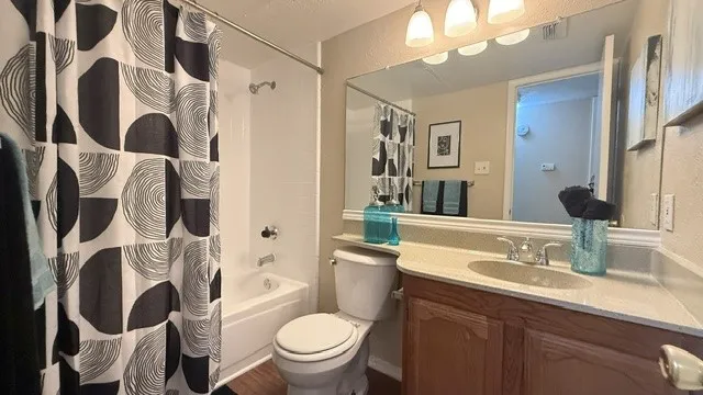 Single Family Residence For Rent in Tarrant County , 7524 Blue Sage Circle, Fort Worth, Texas 76123, 3 Bedroom, 2 Bathroom, 2 Garage spaces, 1,528 Sqft, built in 1985, mls#21363187, Real Estate Agent in Fort Worth, Homes For Rent in Tarrant county, Homes For Rent in Fort Worth, Realtor in Fort Worth Texas, Real Estate Brokerage Independent Realty Texas, Luminita Cordes Realtor