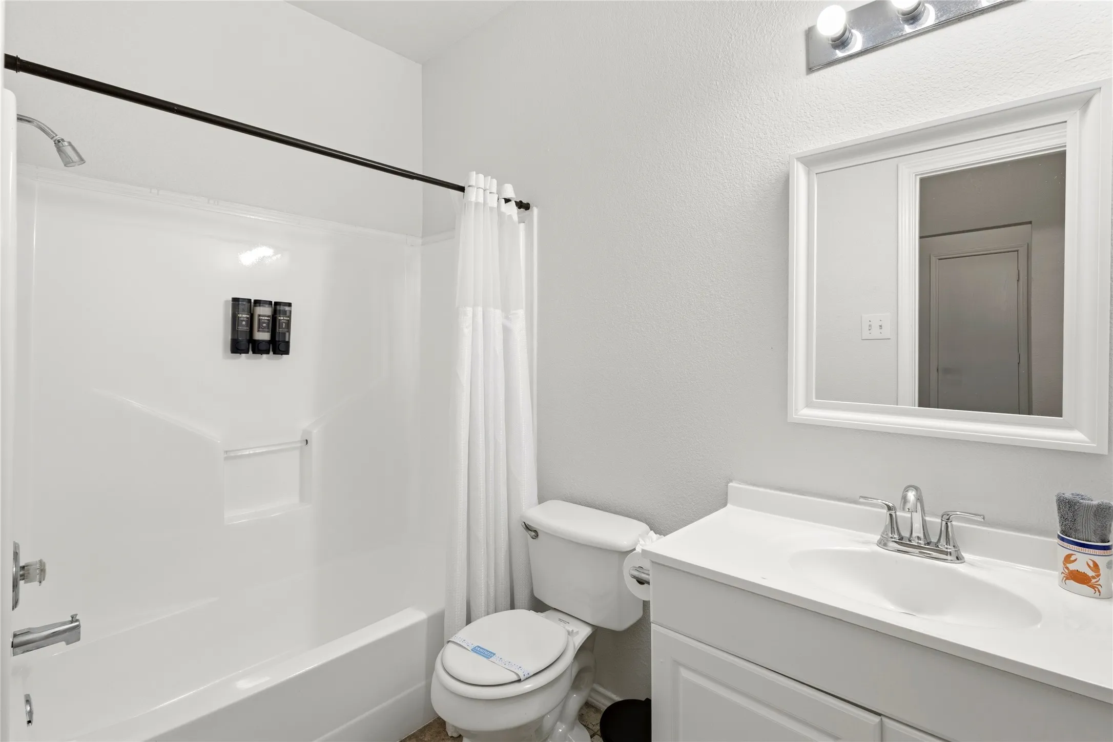 Townhouse For Rent in Tarrant County , 1081 Enfilar Lane, Arlington, Texas 76017, 3 Bedroom, 3 Bathroom, 2 Garage spaces, 1,404 Sqft, built in 2000, mls#21363329, Real Estate Agent in Arlington, Homes For Rent in Tarrant county, Homes For Rent in Arlington, Realtor in Arlington Texas, Real Estate Brokerage Independent Realty Texas, Luminita Cordes Realtor