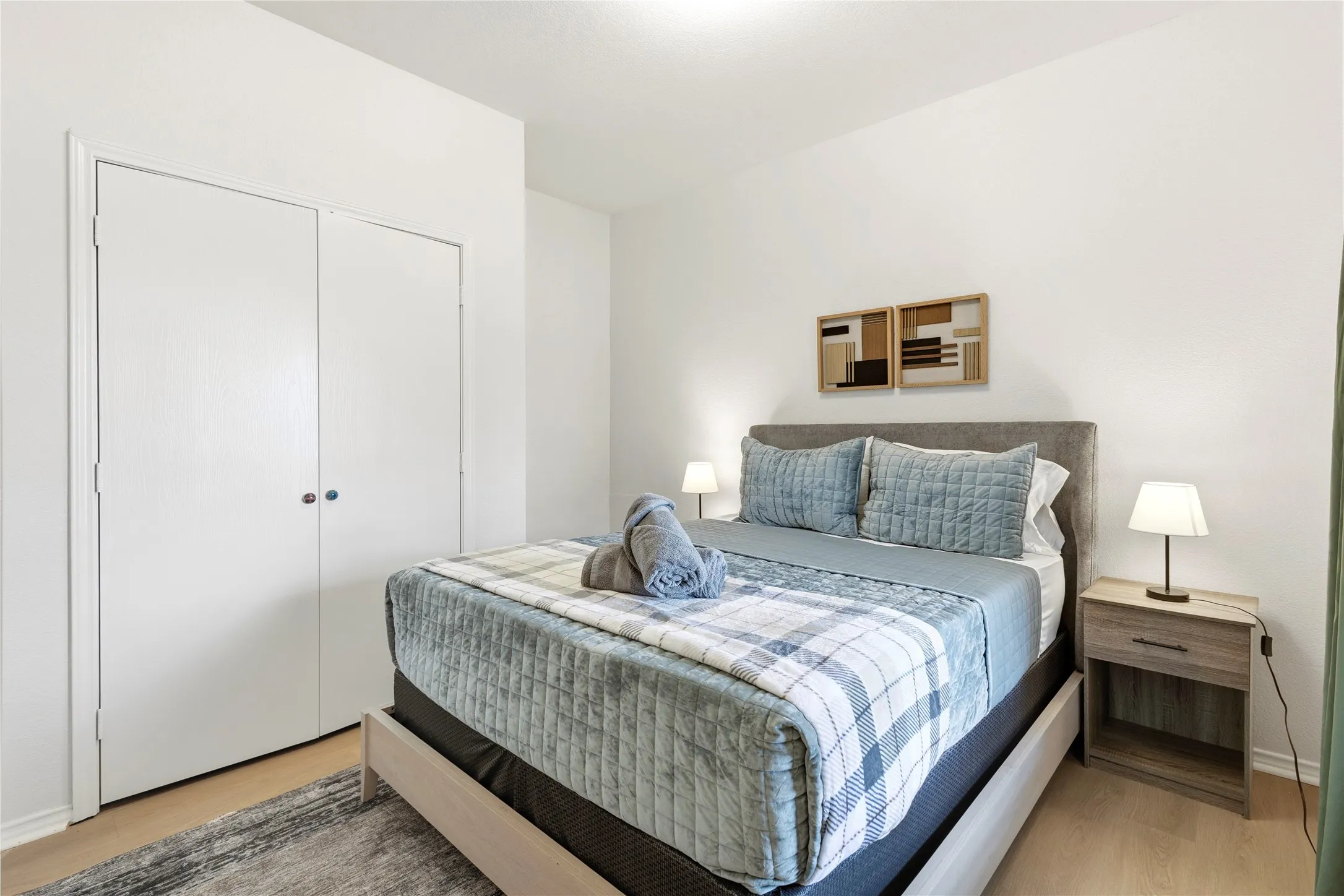 Townhouse For Rent in Tarrant County , 1081 Enfilar Lane, Arlington, Texas 76017, 3 Bedroom, 3 Bathroom, 2 Garage spaces, 1,404 Sqft, built in 2000, mls#21363329, Real Estate Agent in Arlington, Homes For Rent in Tarrant county, Homes For Rent in Arlington, Realtor in Arlington Texas, Real Estate Brokerage Independent Realty Texas, Luminita Cordes Realtor