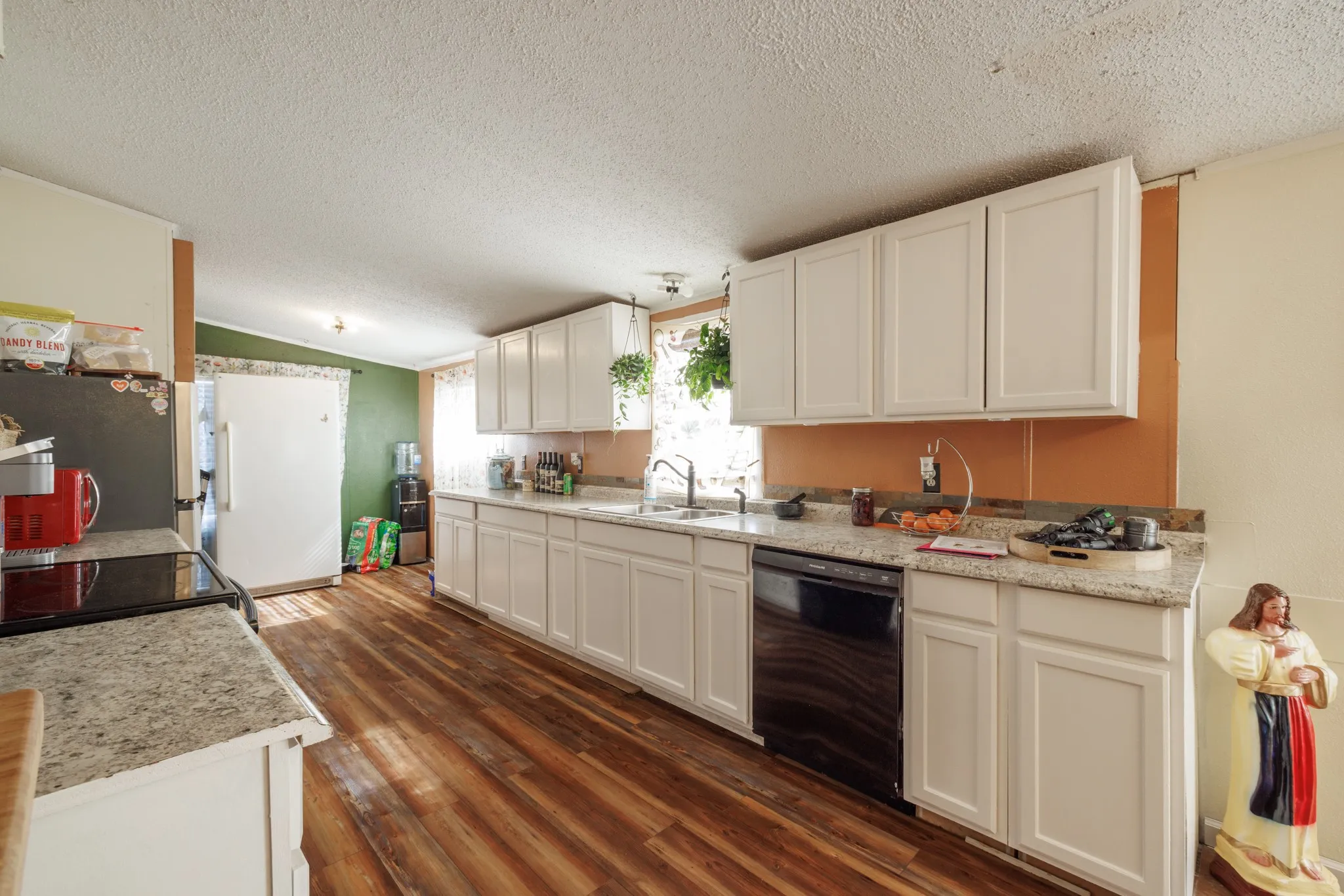 Mobile Home For Sale in Taylor County , 3126 S Fm 707, Tye, Texas 79563, 4 Bedroom, 2 Bathroom, Garage spaces, 1,568 Sqft, built in 1998, mls#21362235, Real Estate Agent in Tye, Homes For Sale in Taylor county, Homes For Sale in Tye, Realtor in Tye Texas, Real Estate Brokerage Independent Realty Texas, Luminita Cordes Realtor