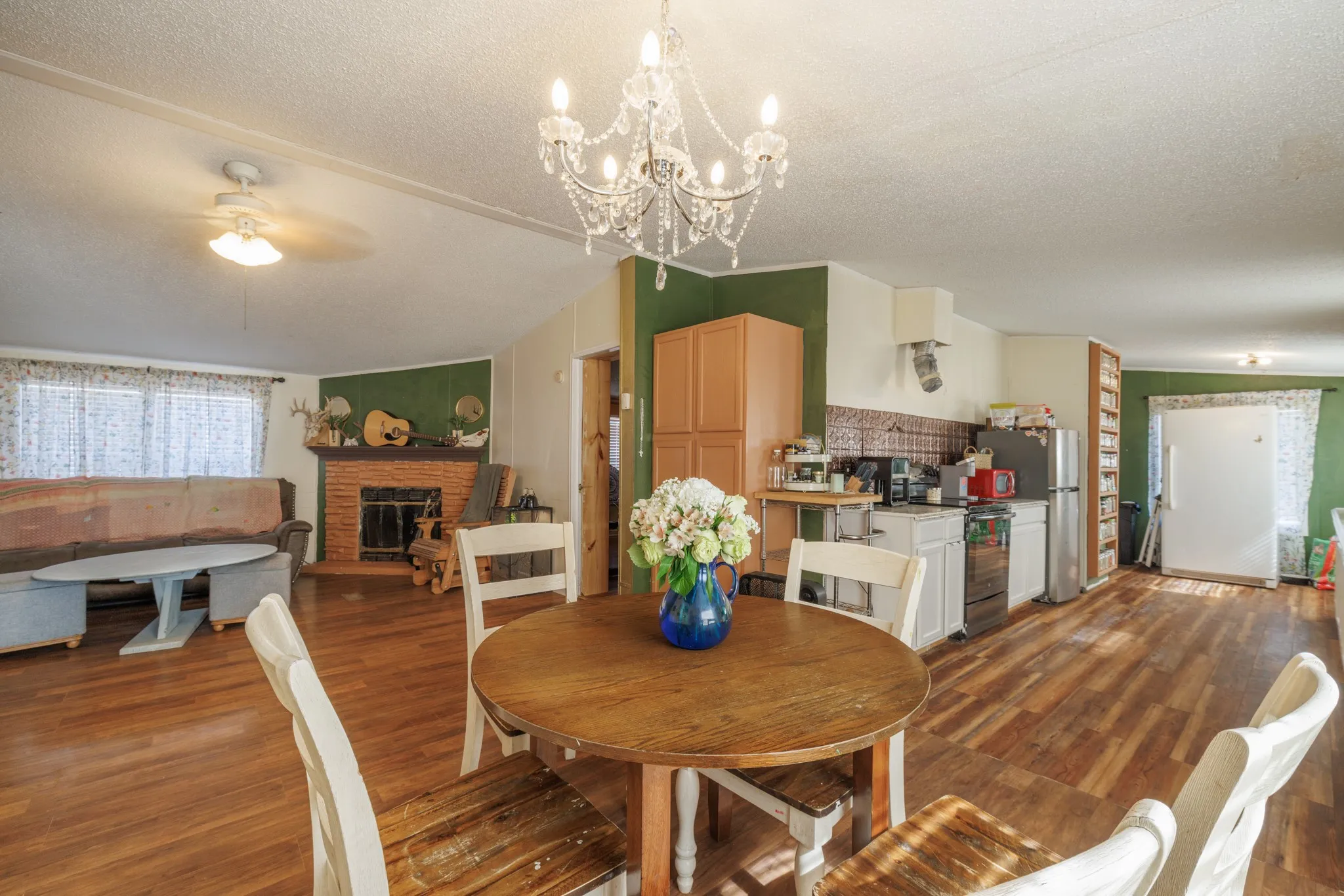 Mobile Home For Sale in Taylor County , 3126 S Fm 707, Tye, Texas 79563, 4 Bedroom, 2 Bathroom, Garage spaces, 1,568 Sqft, built in 1998, mls#21362235, Real Estate Agent in Tye, Homes For Sale in Taylor county, Homes For Sale in Tye, Realtor in Tye Texas, Real Estate Brokerage Independent Realty Texas, Luminita Cordes Realtor