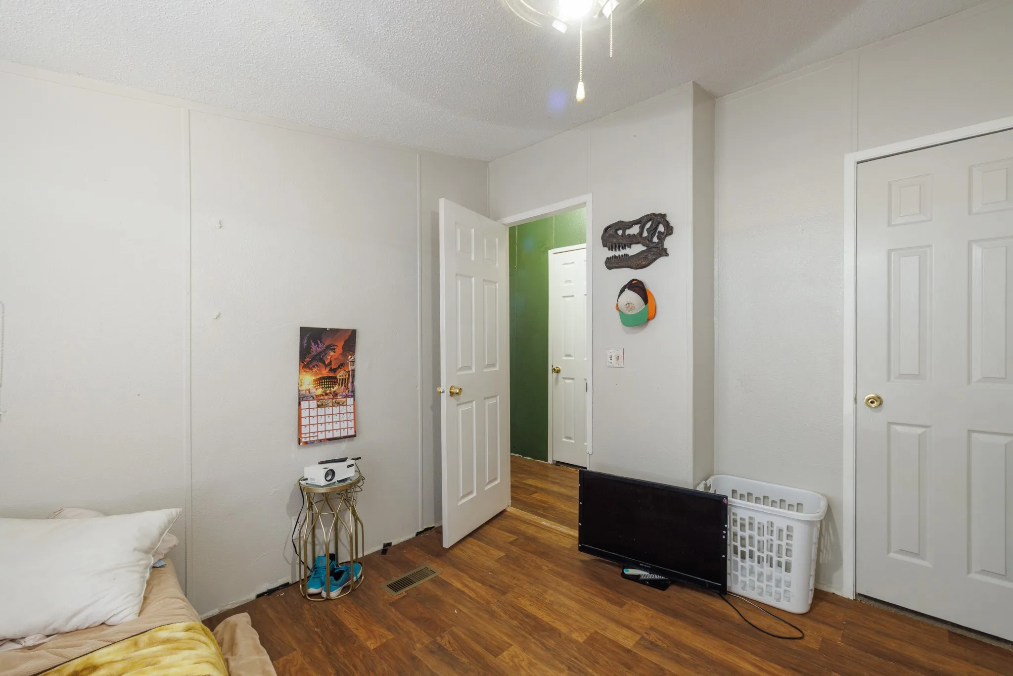 Mobile Home For Sale in Taylor County , 3126 S Fm 707, Tye, Texas 79563, 4 Bedroom, 2 Bathroom, Garage spaces, 1,568 Sqft, built in 1998, mls#21362235, Real Estate Agent in Tye, Homes For Sale in Taylor county, Homes For Sale in Tye, Realtor in Tye Texas, Real Estate Brokerage Independent Realty Texas, Luminita Cordes Realtor