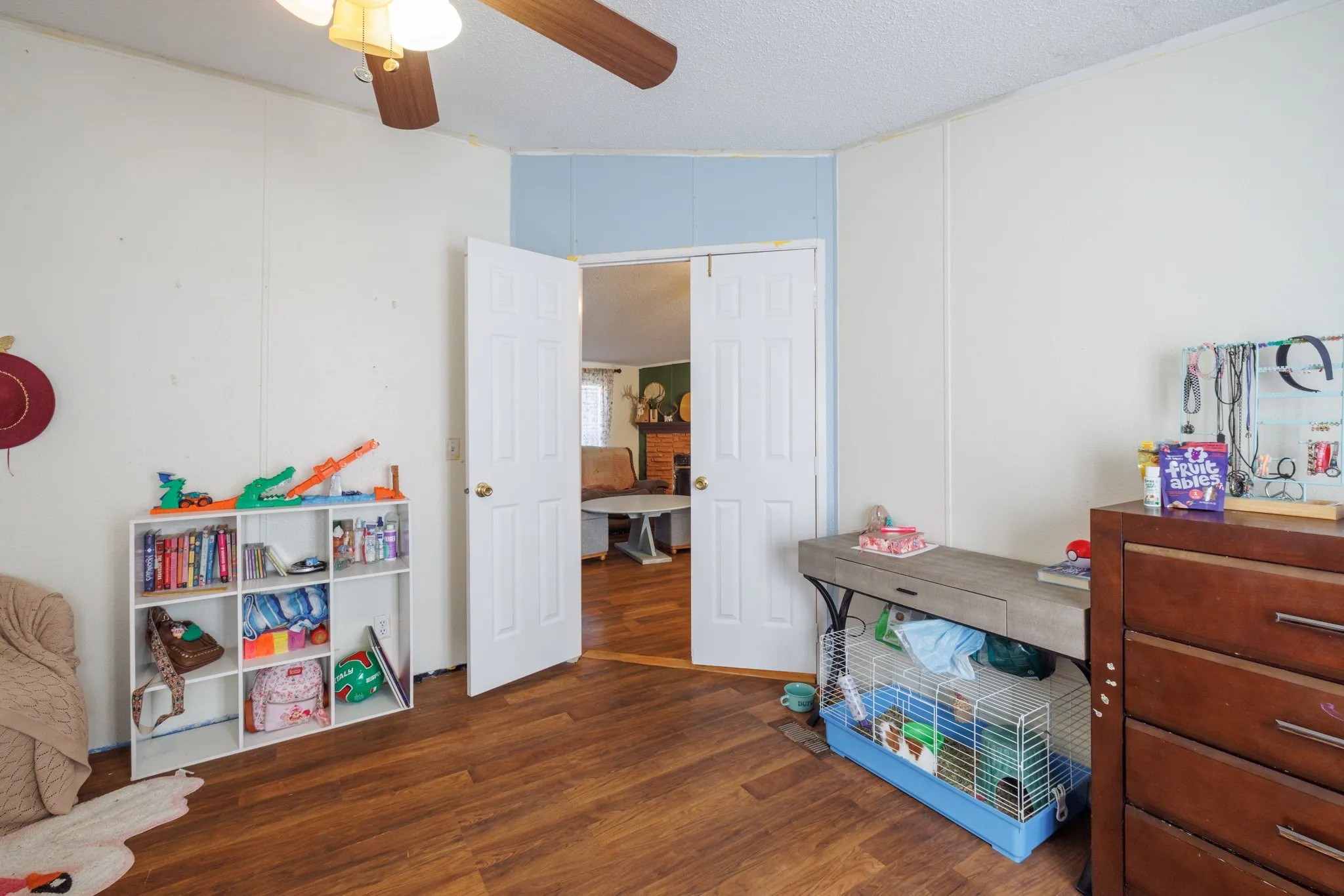Mobile Home For Sale in Taylor County , 3126 S Fm 707, Tye, Texas 79563, 4 Bedroom, 2 Bathroom, Garage spaces, 1,568 Sqft, built in 1998, mls#21362235, Real Estate Agent in Tye, Homes For Sale in Taylor county, Homes For Sale in Tye, Realtor in Tye Texas, Real Estate Brokerage Independent Realty Texas, Luminita Cordes Realtor
