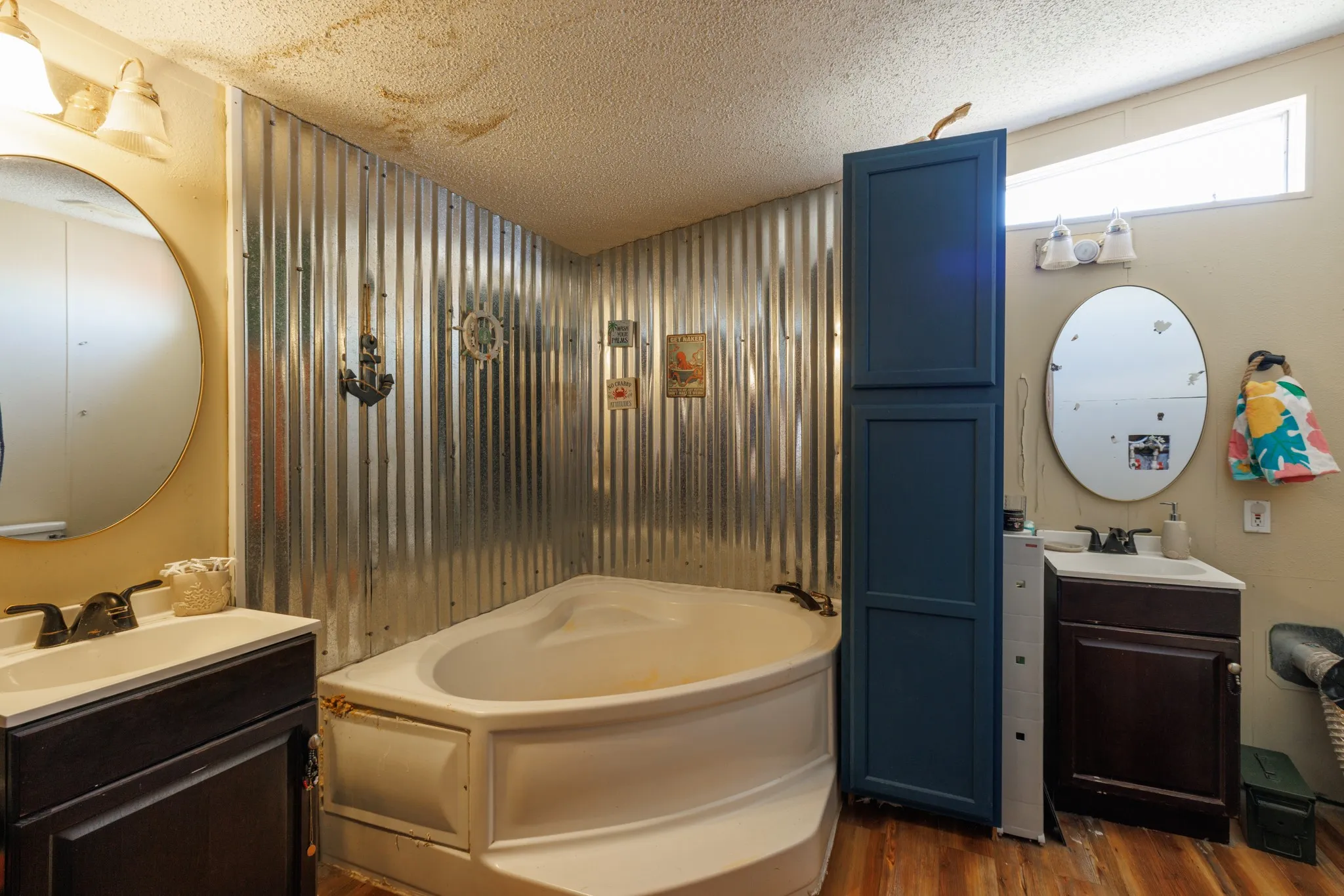 Mobile Home For Sale in Taylor County , 3126 S Fm 707, Tye, Texas 79563, 4 Bedroom, 2 Bathroom, Garage spaces, 1,568 Sqft, built in 1998, mls#21362235, Real Estate Agent in Tye, Homes For Sale in Taylor county, Homes For Sale in Tye, Realtor in Tye Texas, Real Estate Brokerage Independent Realty Texas, Luminita Cordes Realtor