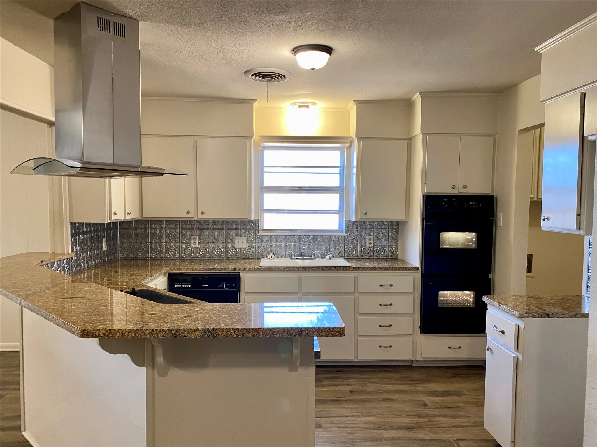 Single Family Residence For Rent in Taylor County , 4841 Oaklawn Drive, Abilene, Texas 79606, 3 Bedroom, 2 Bathroom, 2 Garage spaces, 1,674 Sqft, built in 1975, mls#21363296, Real Estate Agent in Abilene, Homes For Rent in Taylor county, Homes For Rent in Abilene, Realtor in Abilene Texas, Real Estate Brokerage Independent Realty Texas, Luminita Cordes Realtor