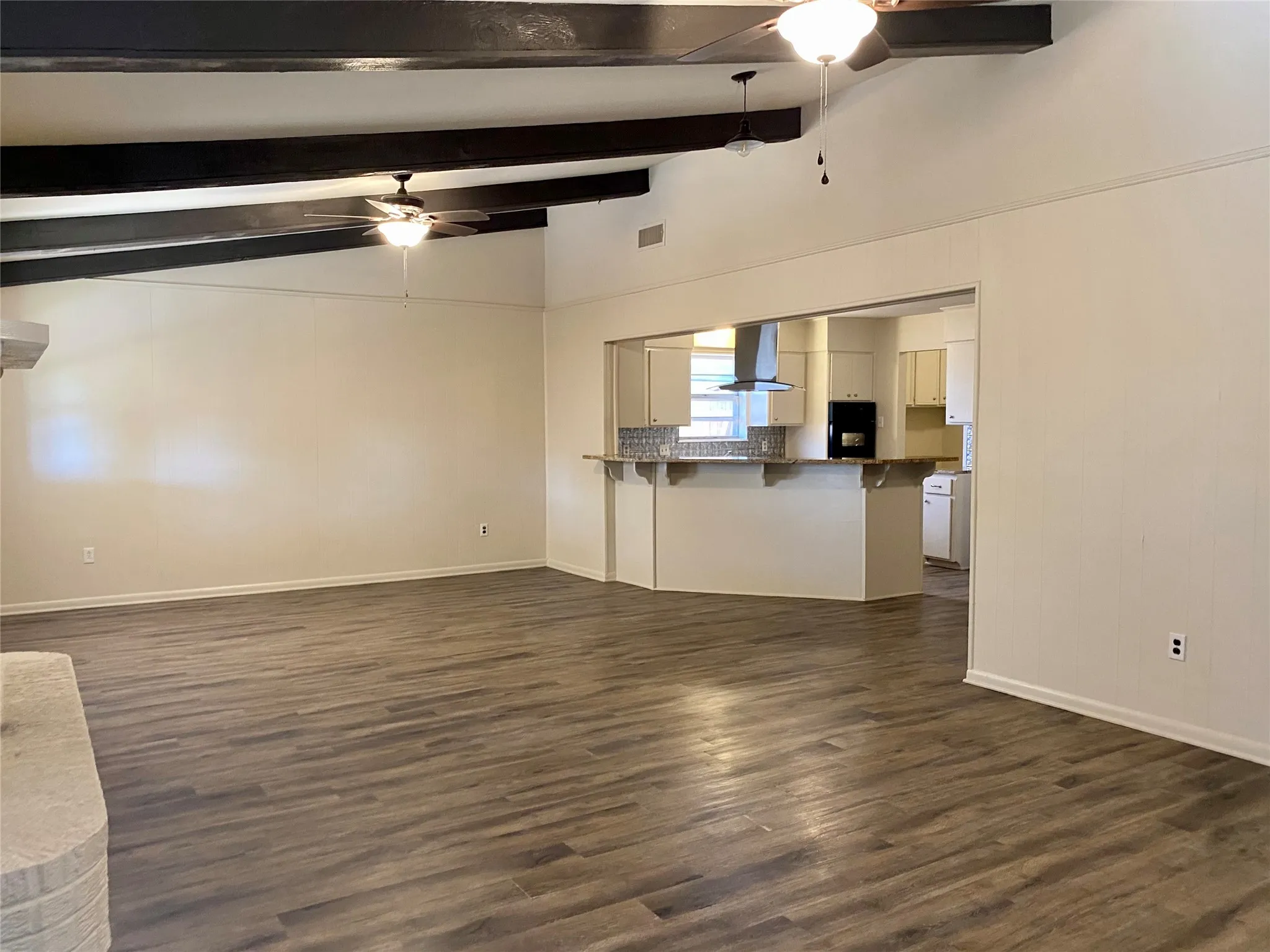 Single Family Residence For Rent in Taylor County , 4841 Oaklawn Drive, Abilene, Texas 79606, 3 Bedroom, 2 Bathroom, 2 Garage spaces, 1,674 Sqft, built in 1975, mls#21363296, Real Estate Agent in Abilene, Homes For Rent in Taylor county, Homes For Rent in Abilene, Realtor in Abilene Texas, Real Estate Brokerage Independent Realty Texas, Luminita Cordes Realtor