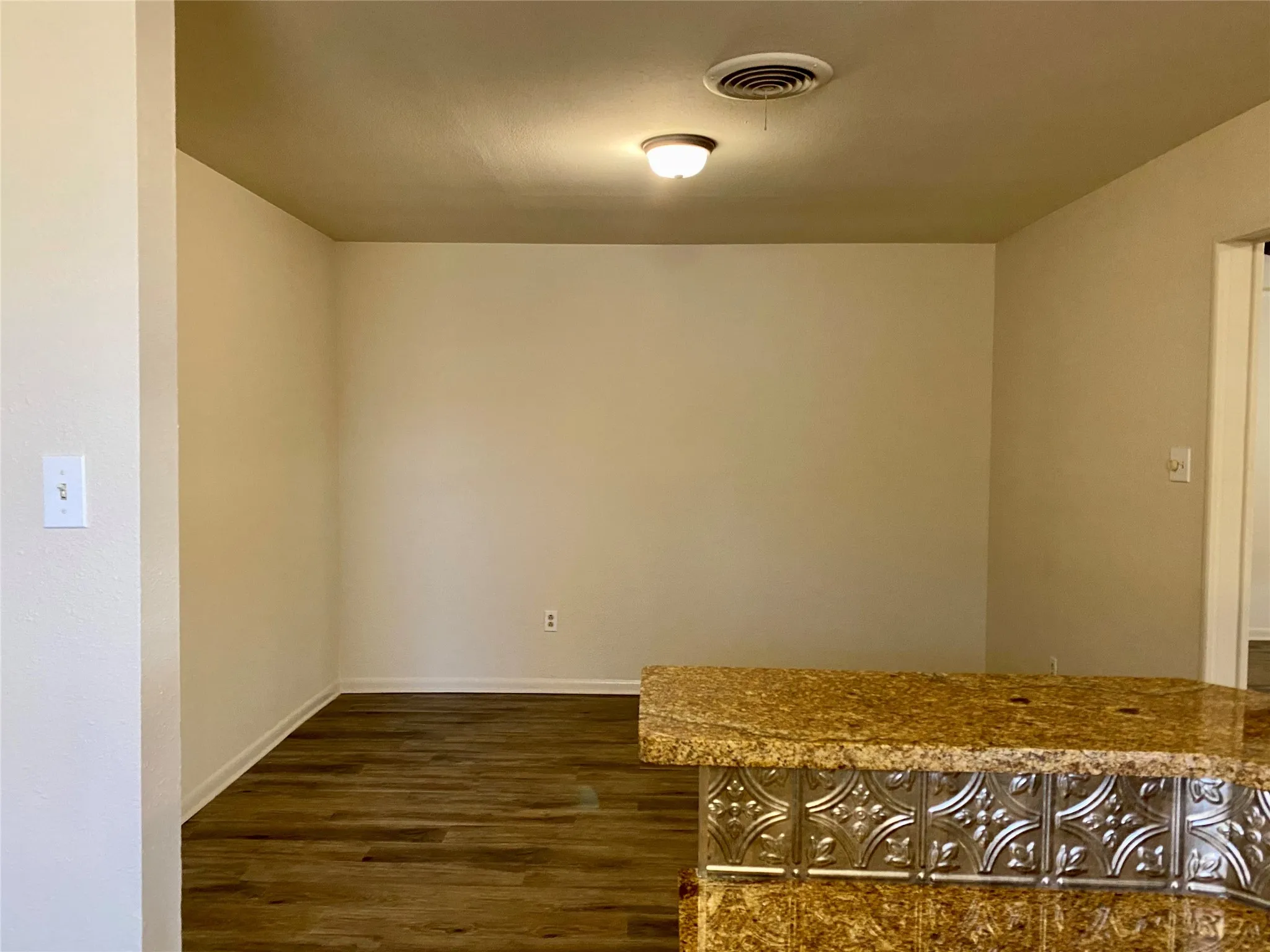 Single Family Residence For Rent in Taylor County , 4841 Oaklawn Drive, Abilene, Texas 79606, 3 Bedroom, 2 Bathroom, 2 Garage spaces, 1,674 Sqft, built in 1975, mls#21363296, Real Estate Agent in Abilene, Homes For Rent in Taylor county, Homes For Rent in Abilene, Realtor in Abilene Texas, Real Estate Brokerage Independent Realty Texas, Luminita Cordes Realtor