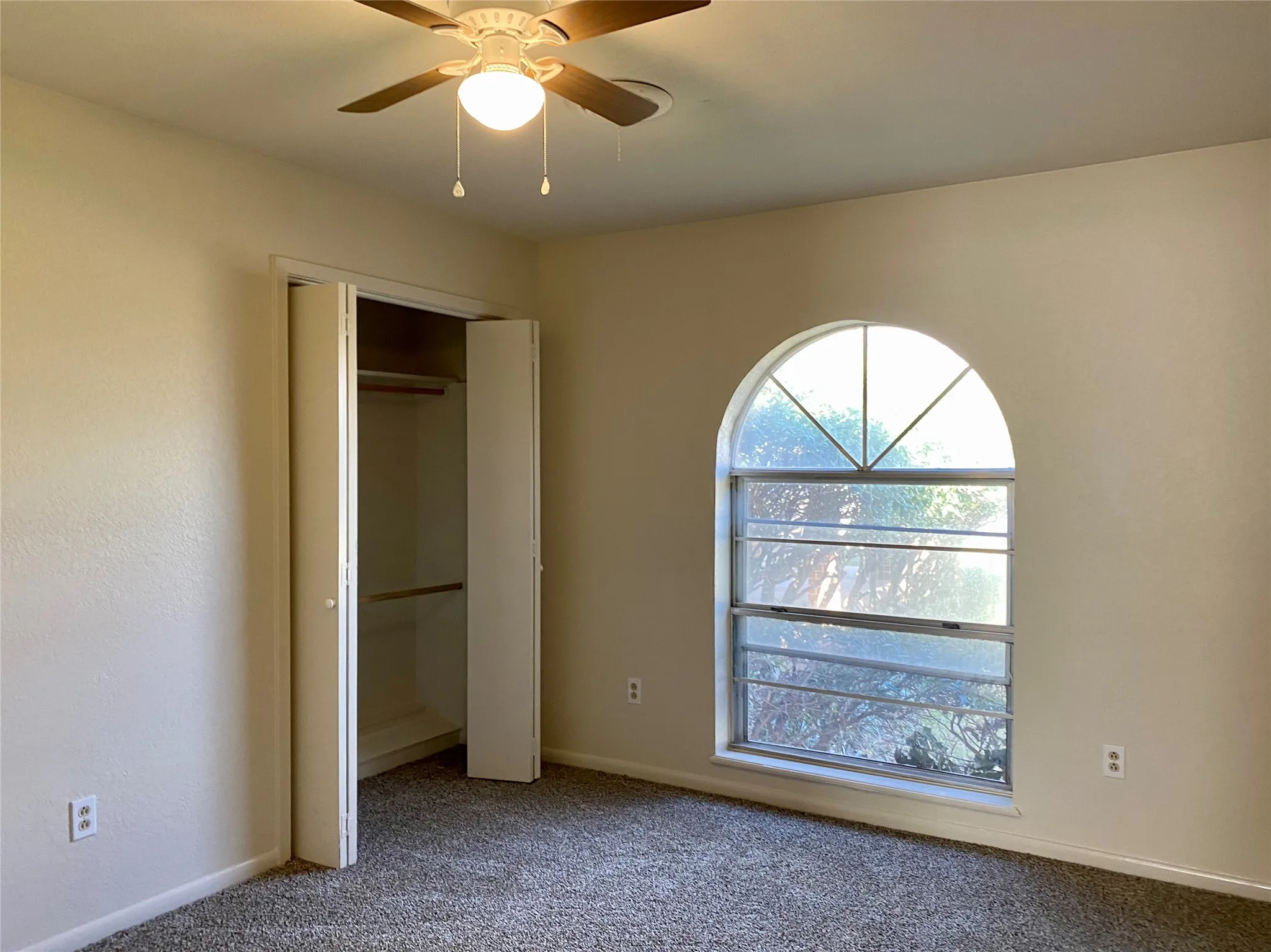 Single Family Residence For Rent in Taylor County , 4841 Oaklawn Drive, Abilene, Texas 79606, 3 Bedroom, 2 Bathroom, 2 Garage spaces, 1,674 Sqft, built in 1975, mls#21363296, Real Estate Agent in Abilene, Homes For Rent in Taylor county, Homes For Rent in Abilene, Realtor in Abilene Texas, Real Estate Brokerage Independent Realty Texas, Luminita Cordes Realtor