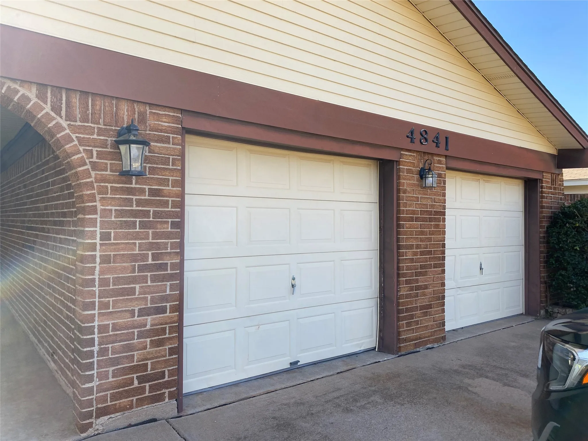 Single Family Residence For Rent in Taylor County , 4841 Oaklawn Drive, Abilene, Texas 79606, 3 Bedroom, 2 Bathroom, 2 Garage spaces, 1,674 Sqft, built in 1975, mls#21363296, Real Estate Agent in Abilene, Homes For Rent in Taylor county, Homes For Rent in Abilene, Realtor in Abilene Texas, Real Estate Brokerage Independent Realty Texas, Luminita Cordes Realtor