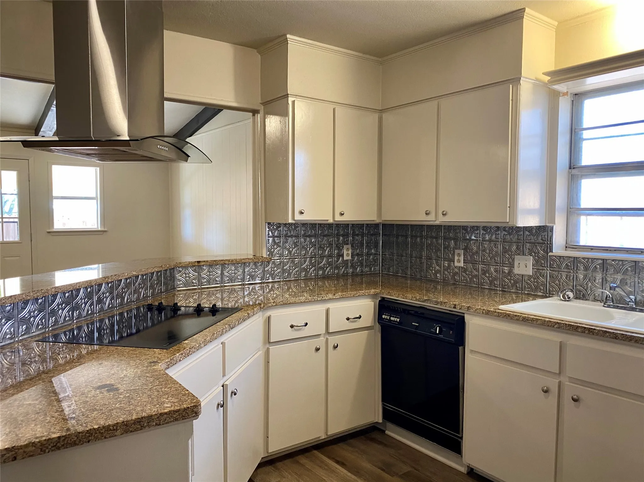 Single Family Residence For Rent in Taylor County , 4841 Oaklawn Drive, Abilene, Texas 79606, 3 Bedroom, 2 Bathroom, 2 Garage spaces, 1,674 Sqft, built in 1975, mls#21363296, Real Estate Agent in Abilene, Homes For Rent in Taylor county, Homes For Rent in Abilene, Realtor in Abilene Texas, Real Estate Brokerage Independent Realty Texas, Luminita Cordes Realtor