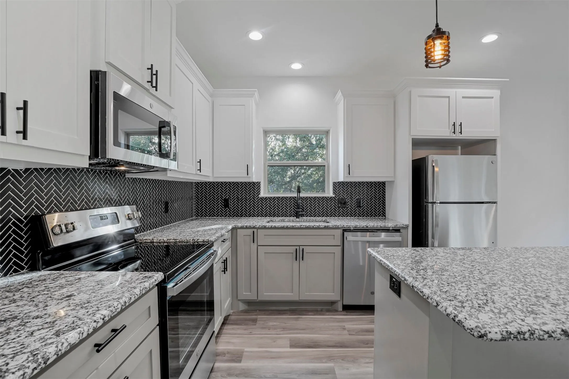 Single Family Residence For Sale in Grayson County , 2708 Flora Lane, Denison, Texas 75020, 3 Bedroom, 2 Bathroom, 2 Garage spaces, 1,865 Sqft, built in 2022, Price $350,000, mls#21362628, Real Estate Agent in Denison, Homes For Sale in Grayson county, Homes For Sale in Denison, Realtor in Denison Texas, Real Estate Brokerage Independent Realty Texas, Luminita Cordes Realtor