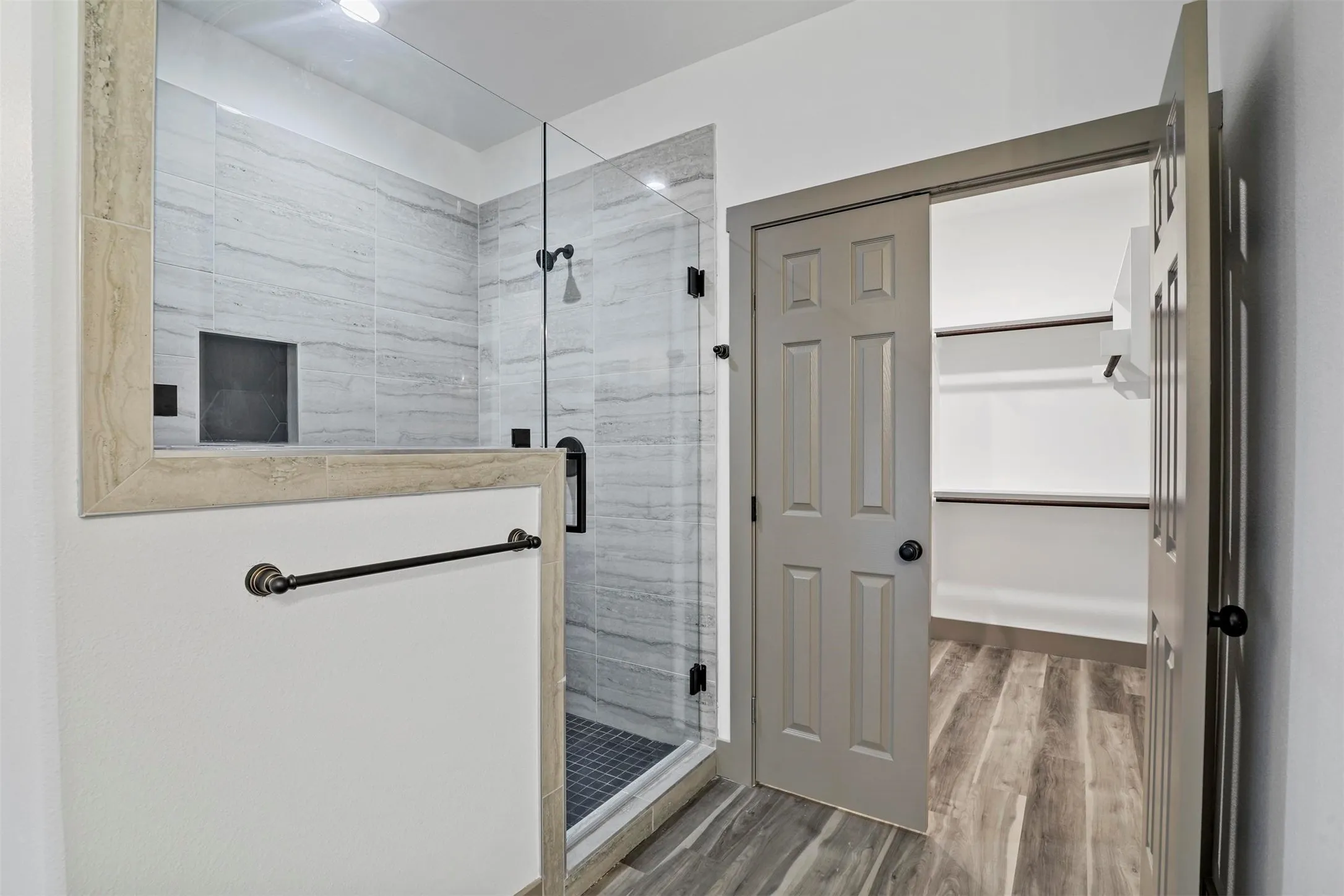 Single Family Residence For Sale in Grayson County , 2708 Flora Lane, Denison, Texas 75020, 3 Bedroom, 2 Bathroom, 2 Garage spaces, 1,865 Sqft, built in 2022, Price $350,000, mls#21362628, Real Estate Agent in Denison, Homes For Sale in Grayson county, Homes For Sale in Denison, Realtor in Denison Texas, Real Estate Brokerage Independent Realty Texas, Luminita Cordes Realtor