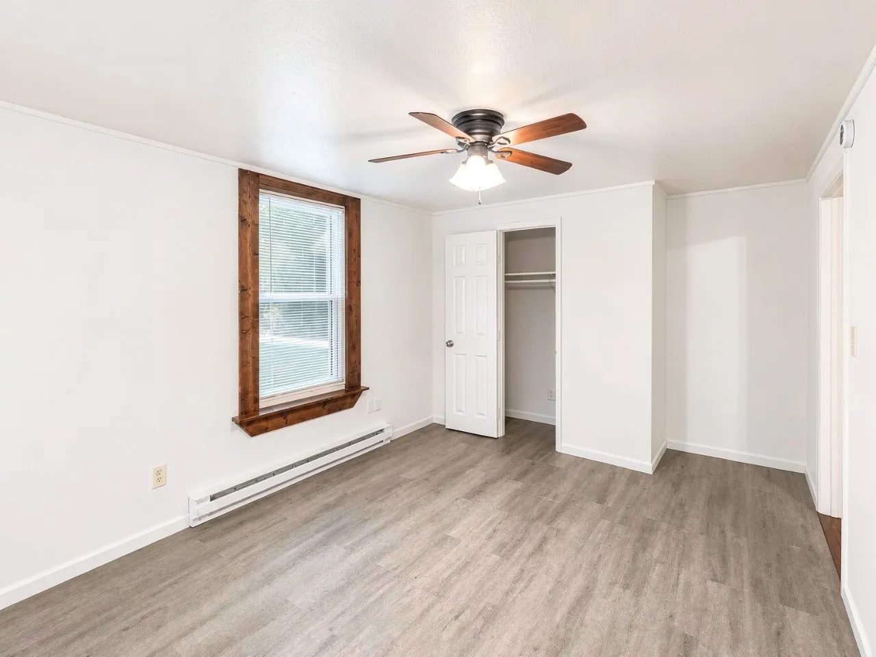 Apartment For Rent in Tarrant County , 933 Gillham Road 935, Fort Worth, Texas 76114, 1 Bedroom, 1 Bathroom, 1 Garage spaces, 650 Sqft, built in 1937, mls#21363342, Real Estate Agent in Fort Worth, Homes For Rent in Tarrant county, Homes For Rent in Fort Worth, Realtor in Fort Worth Texas, Real Estate Brokerage Independent Realty Texas, Luminita Cordes Realtor