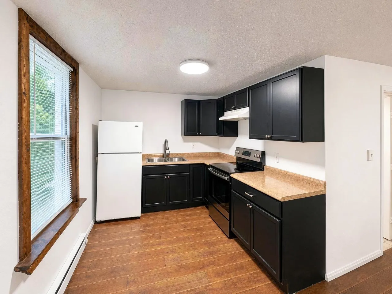 Apartment For Rent in Tarrant County , 933 Gillham Road 935, Fort Worth, Texas 76114, 1 Bedroom, 1 Bathroom, 1 Garage spaces, 650 Sqft, built in 1937, mls#21363342, Real Estate Agent in Fort Worth, Homes For Rent in Tarrant county, Homes For Rent in Fort Worth, Realtor in Fort Worth Texas, Real Estate Brokerage Independent Realty Texas, Luminita Cordes Realtor
