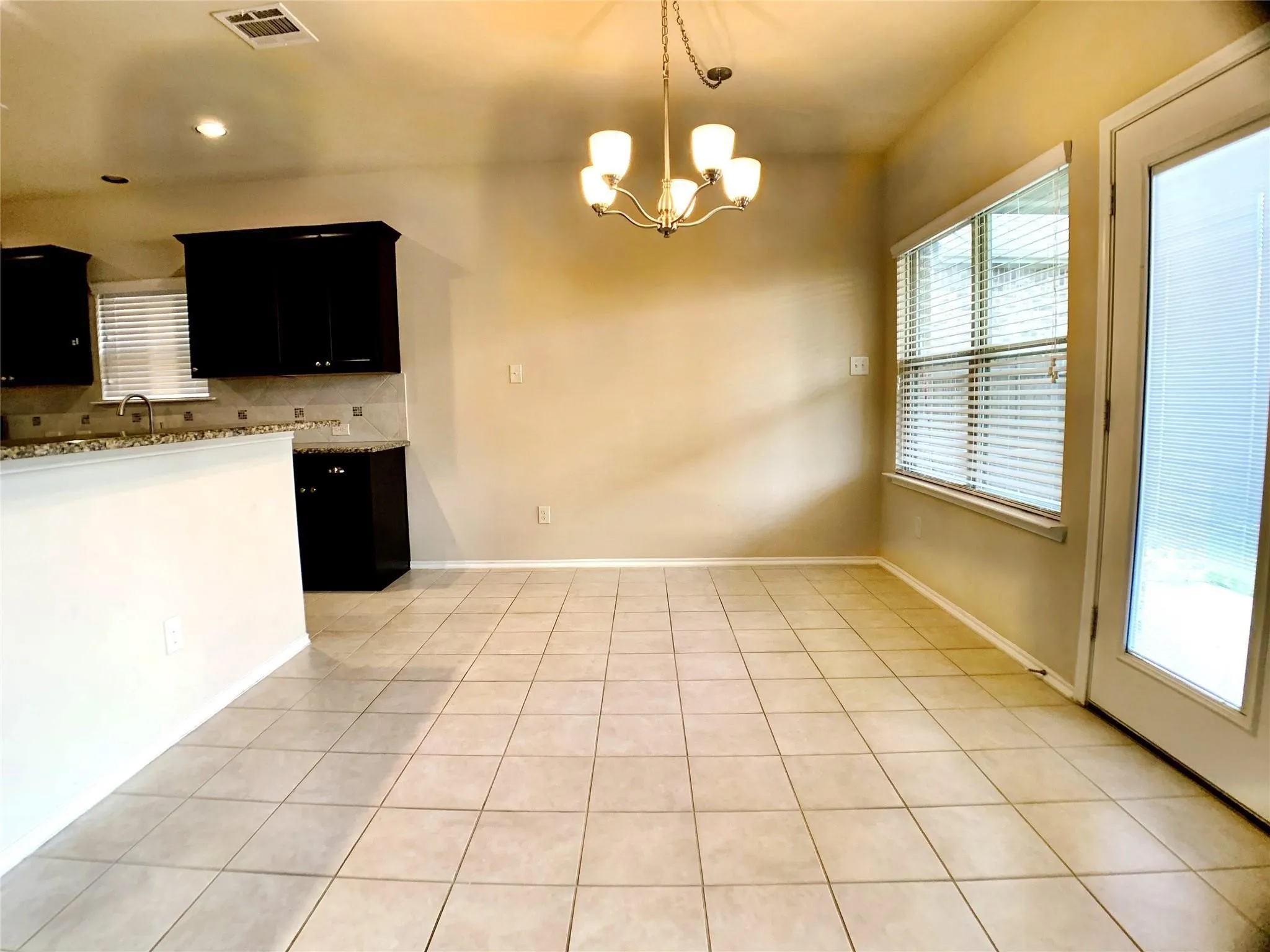 Single Family Residence For Rent in Collin County , 9828 Moccasin Creek Lane, Mc Kinney, Texas 75071, 3 Bedroom, 3 Bathroom, 2 Garage spaces, 2,029 Sqft, built in 2016, mls#21363344, Real Estate Agent in Mc Kinney, Homes For Rent in Collin county, Homes For Rent in Mc Kinney, Realtor in Mc Kinney Texas, Real Estate Brokerage Independent Realty Texas, Luminita Cordes Realtor