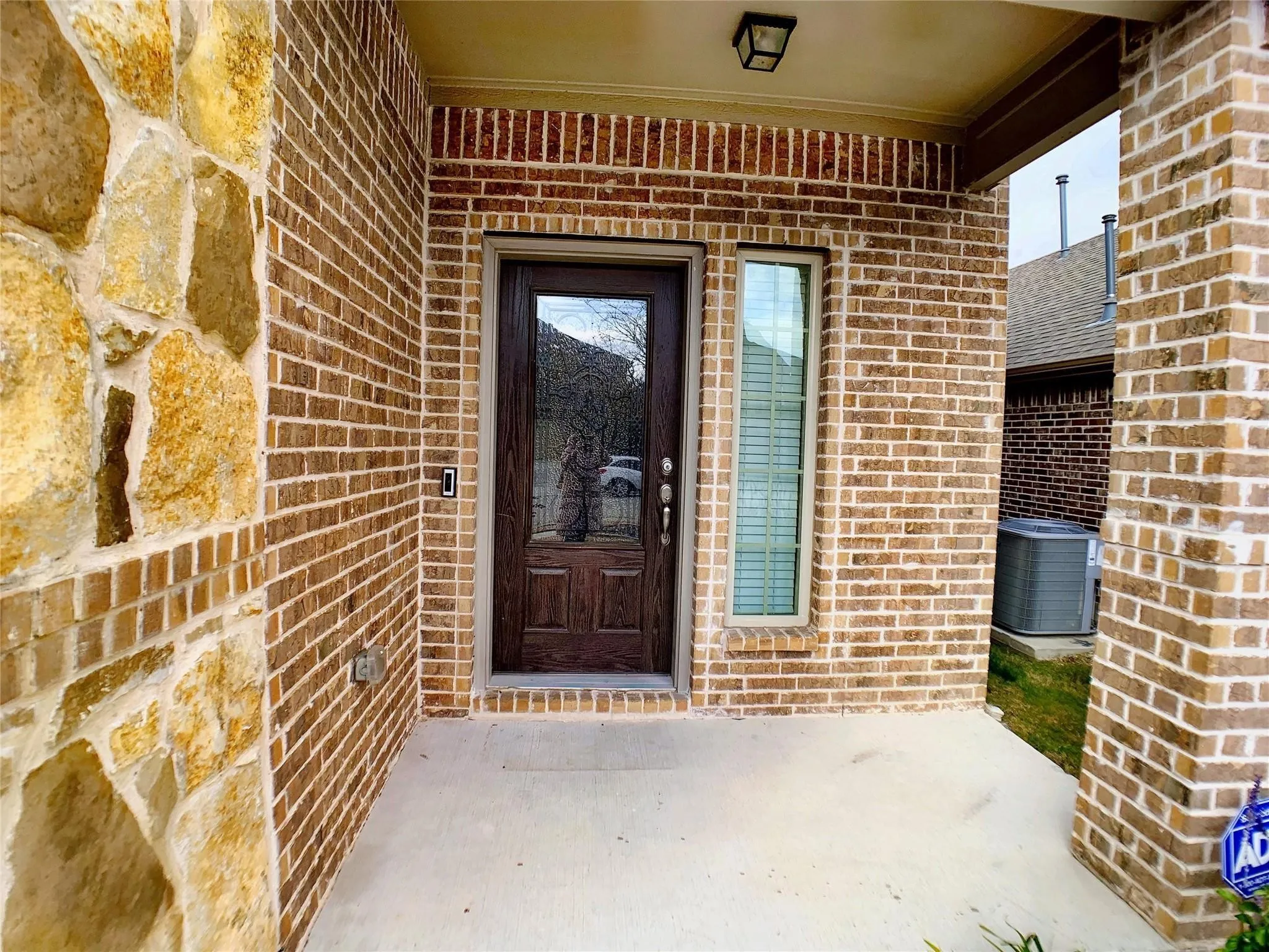 Single Family Residence For Rent in Collin County , 9828 Moccasin Creek Lane, Mc Kinney, Texas 75071, 3 Bedroom, 3 Bathroom, 2 Garage spaces, 2,029 Sqft, built in 2016, mls#21363344, Real Estate Agent in Mc Kinney, Homes For Rent in Collin county, Homes For Rent in Mc Kinney, Realtor in Mc Kinney Texas, Real Estate Brokerage Independent Realty Texas, Luminita Cordes Realtor